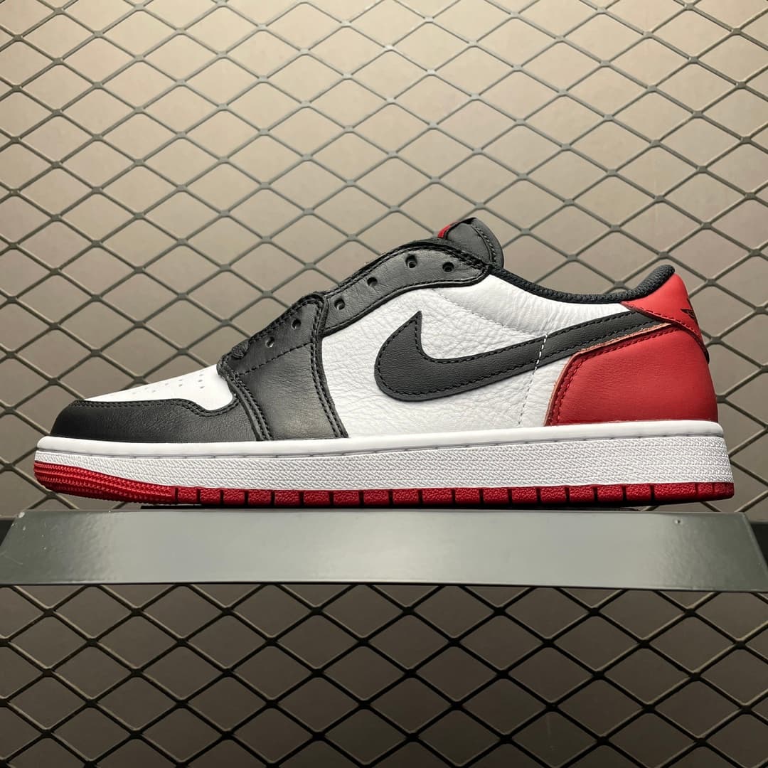JRD 1 Low Black Toe CZ0790-106