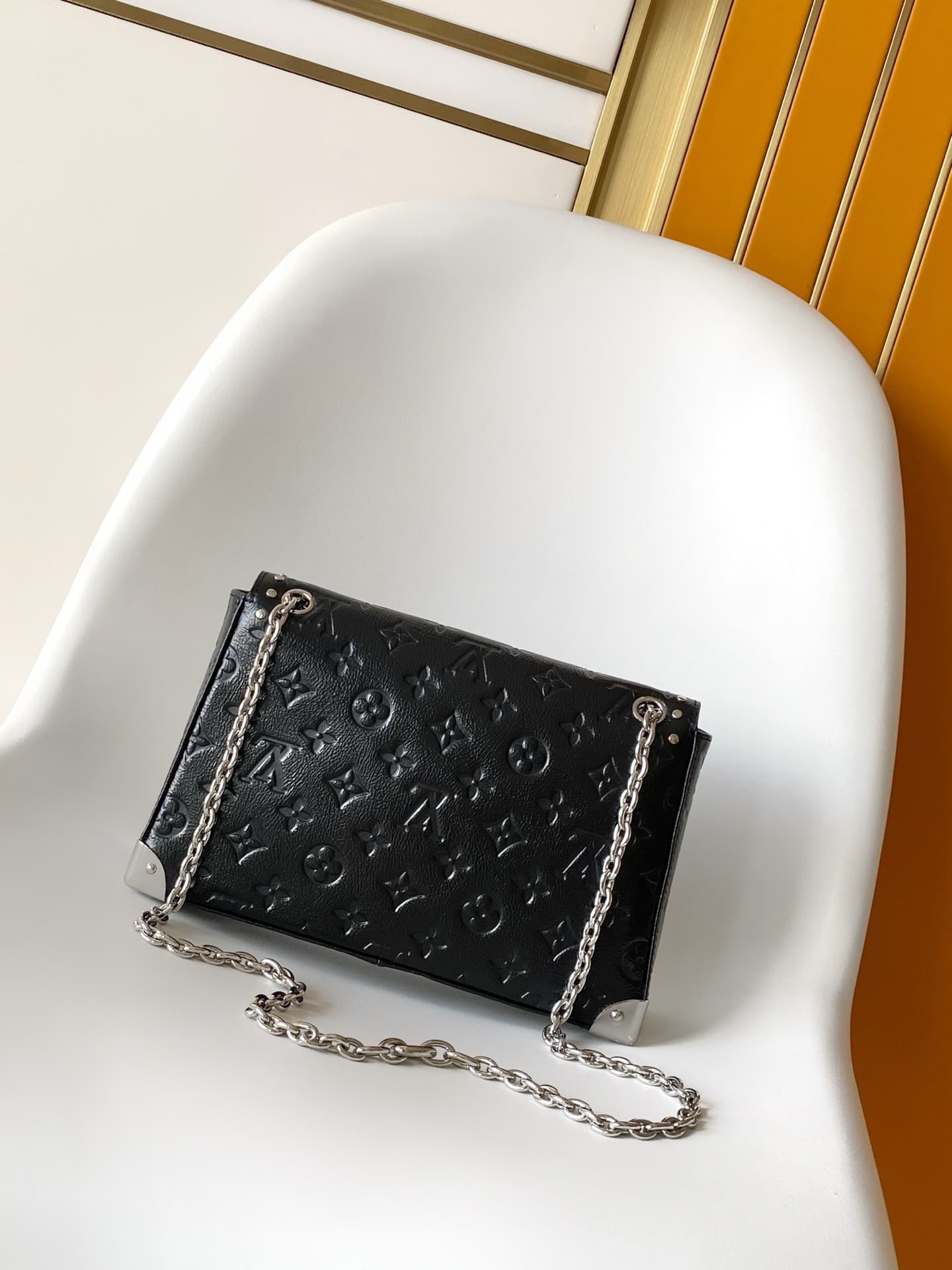 L X V Trunkie M28137 Size:27x16x8cm