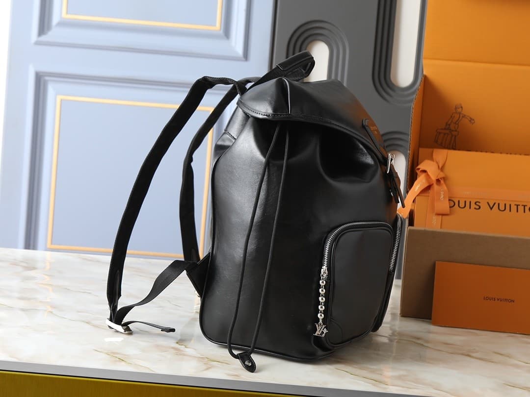 L X V Montsouris Cargo Backpack M13983 Size:34x40x17cm