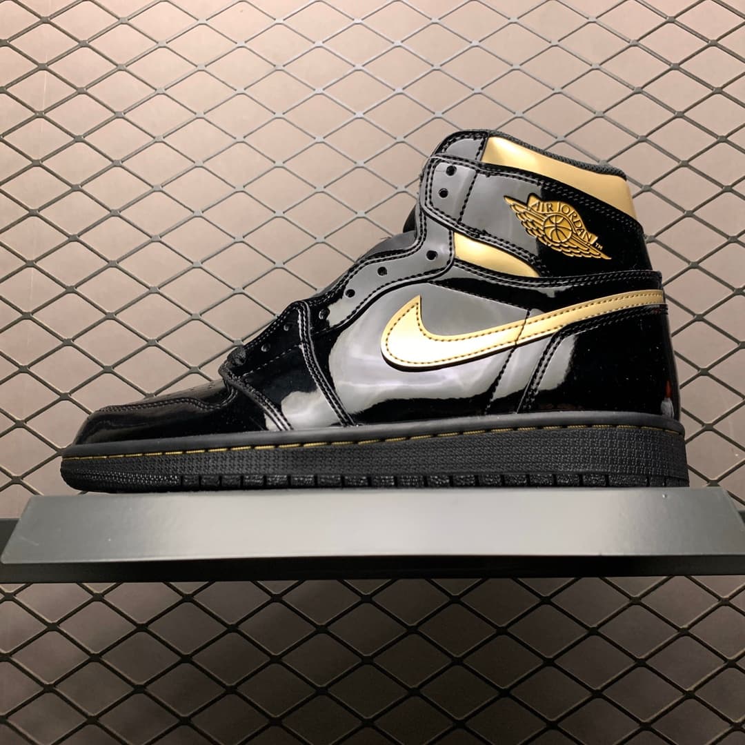 JRD1 Retro Black Metallic Gold 555088-032