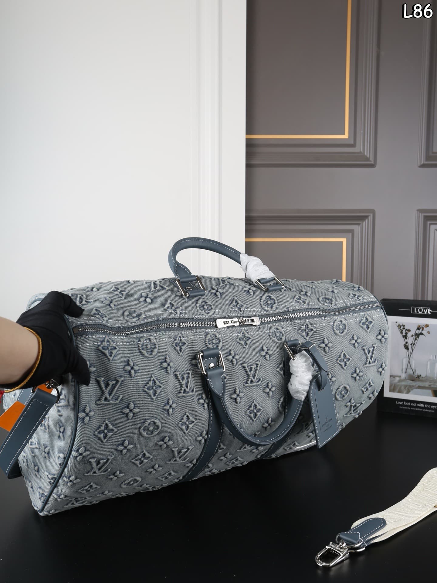 L X V Keepall Bandouliere M22532 50X29X23cm