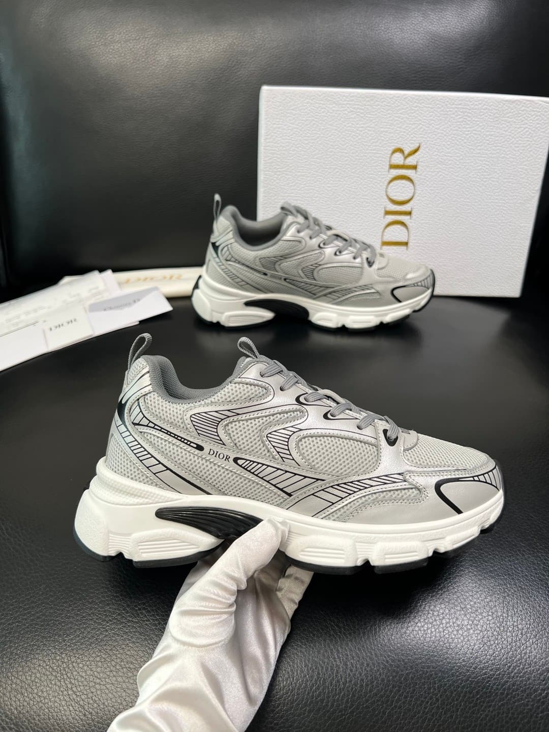 DR Sneaker