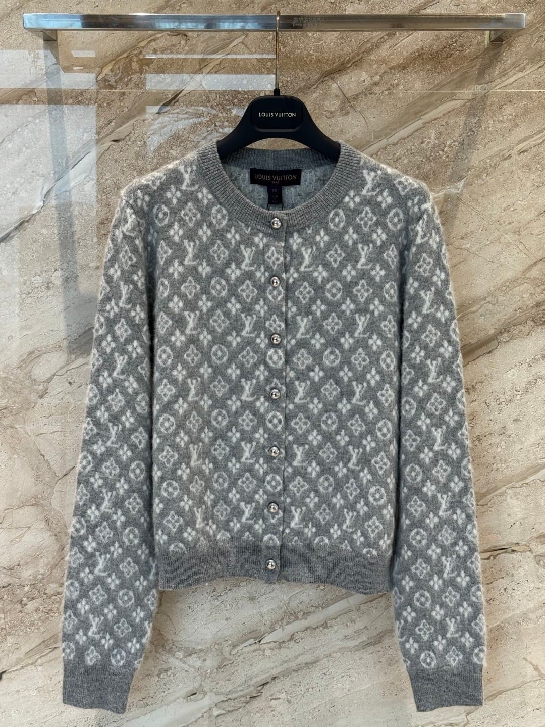 L X V Knitted cardigan(Women's style)