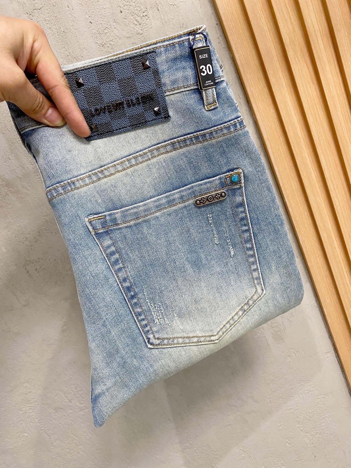 L X V Jeans