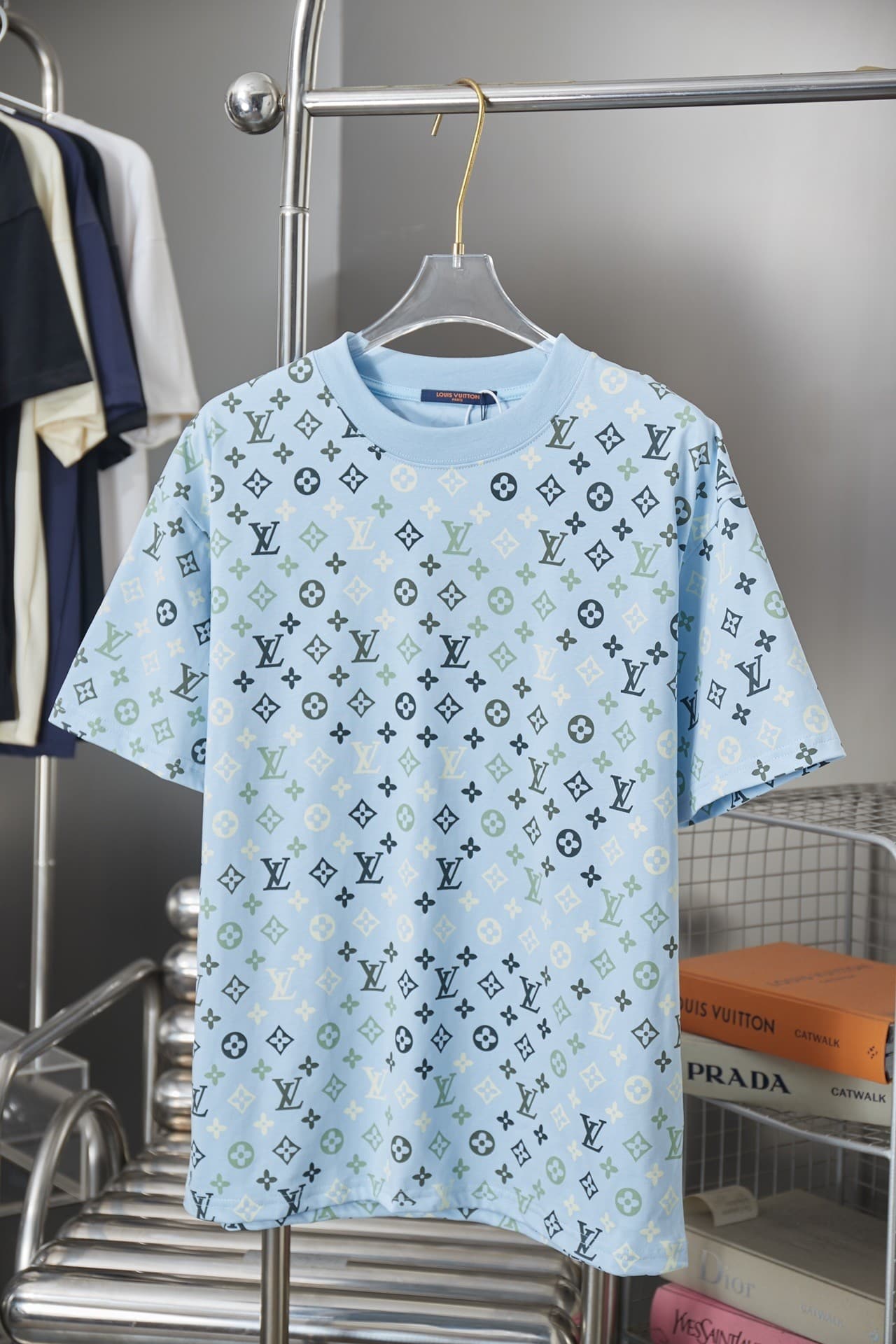 L X V T-shirt