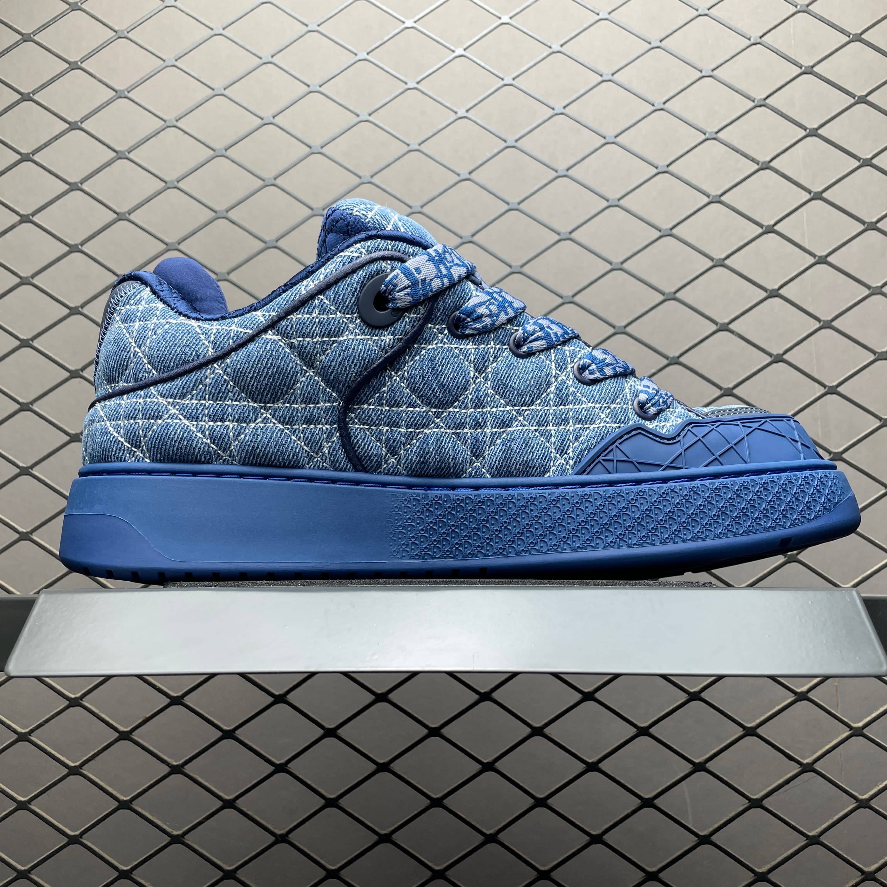 DR B9S Sneaker