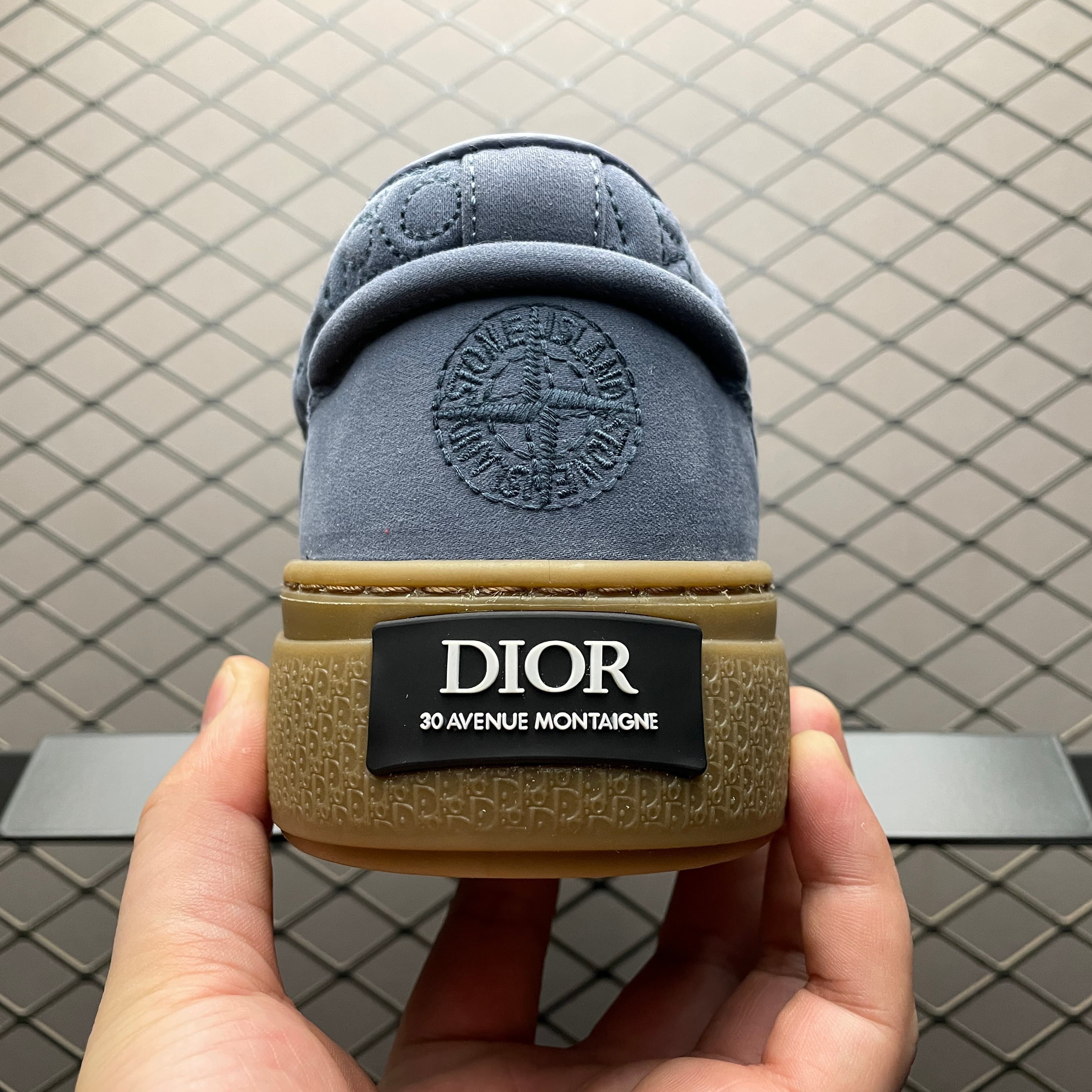DR B33 Sneaker