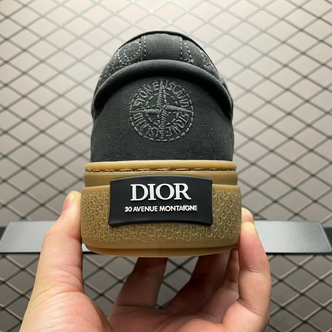 DR B33 Sneaker