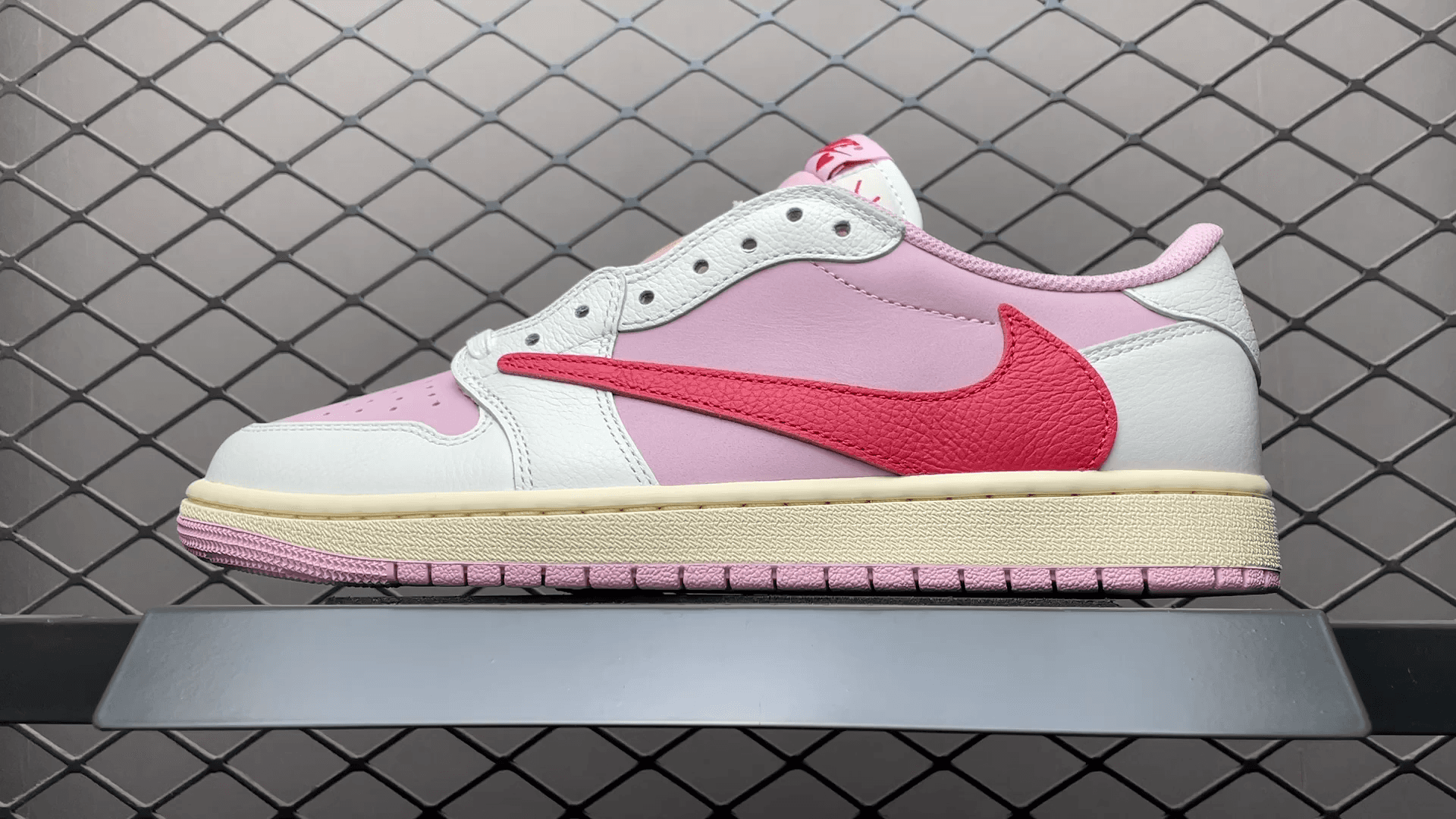 Travis Scott x Air 1 Low OG “SailTropical Pink