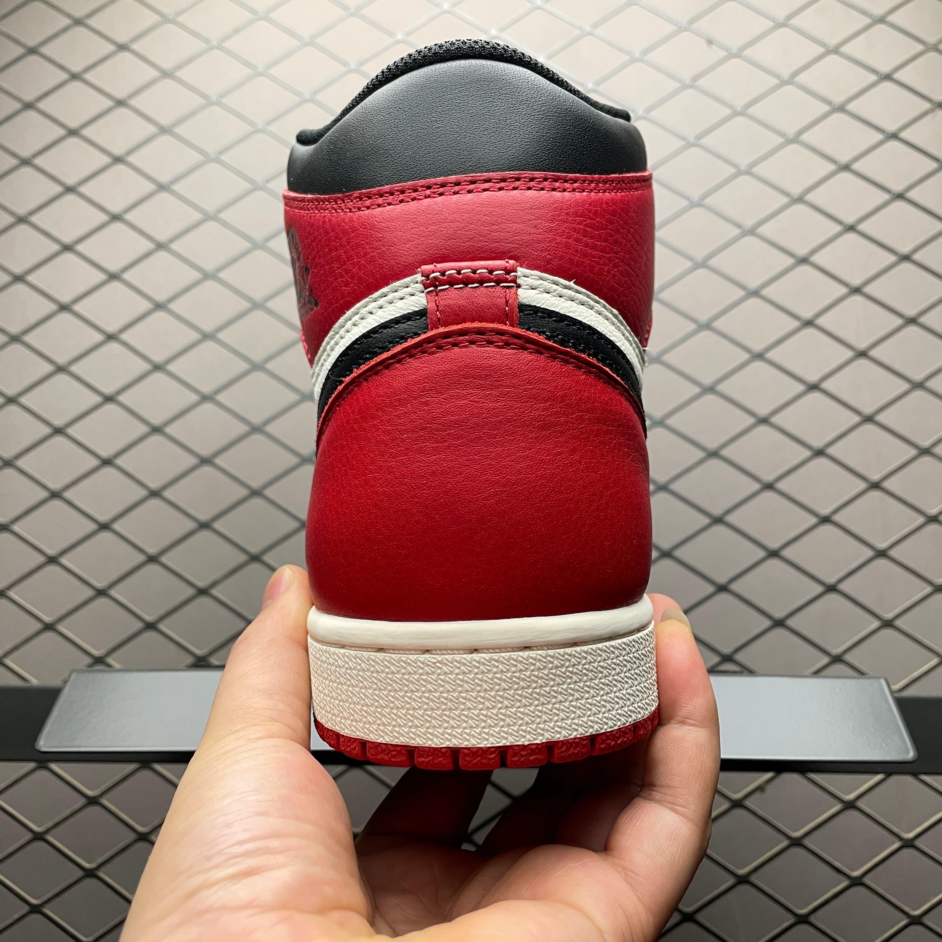 JRD1 Retro Bred Toe 555088-610