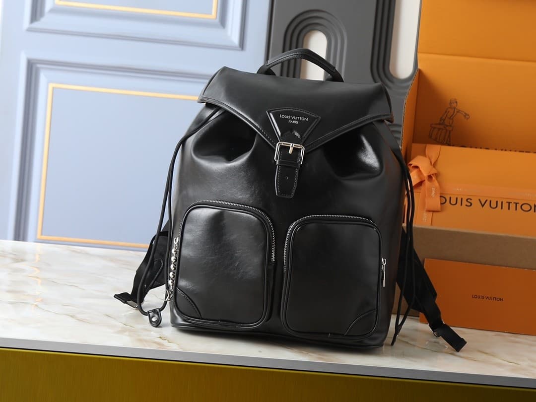 L X V Montsouris Cargo Backpack M13983 Size:34x40x17cm