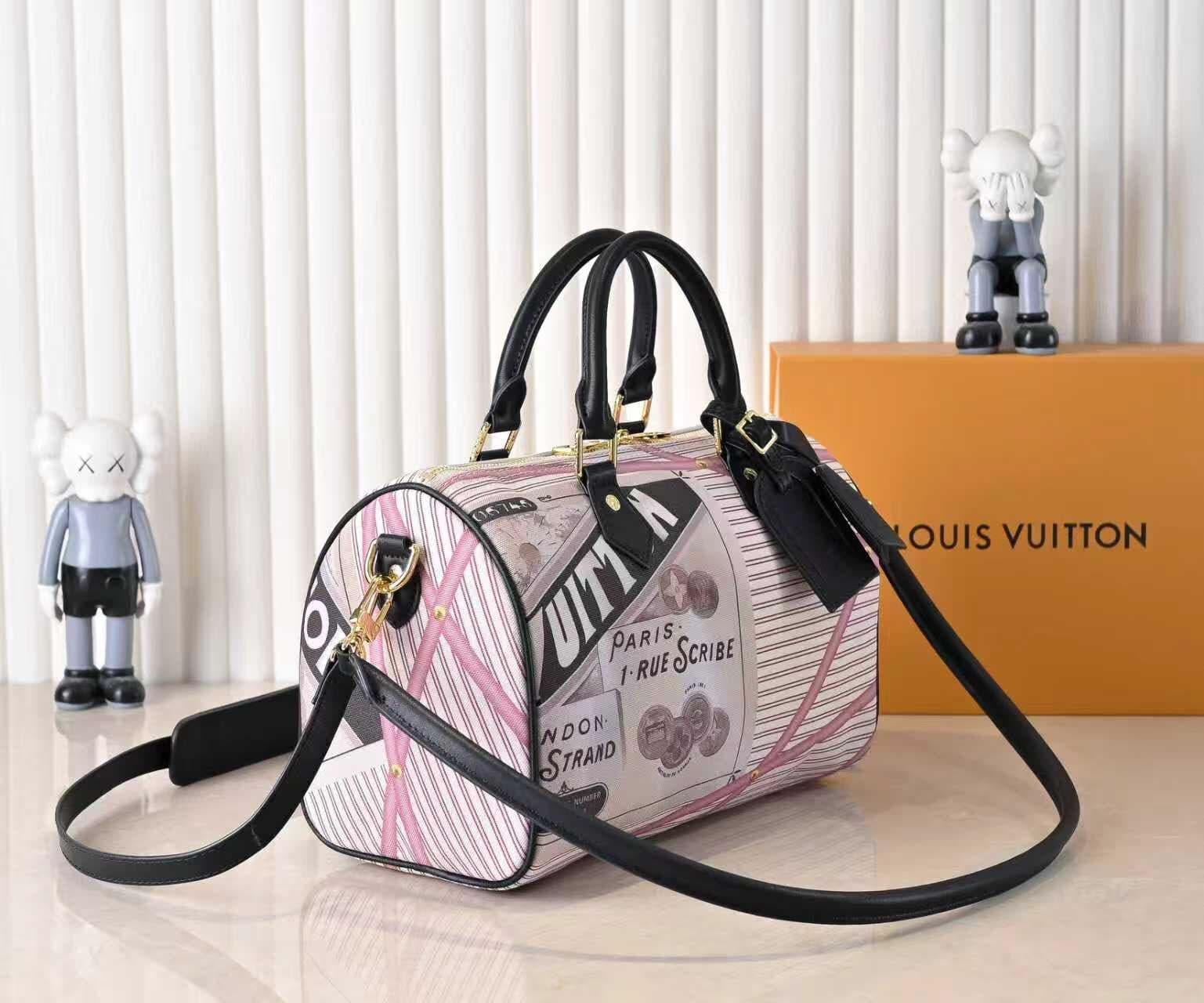 L X V SPEEDY SOFT 30 Size:30x21x17cm