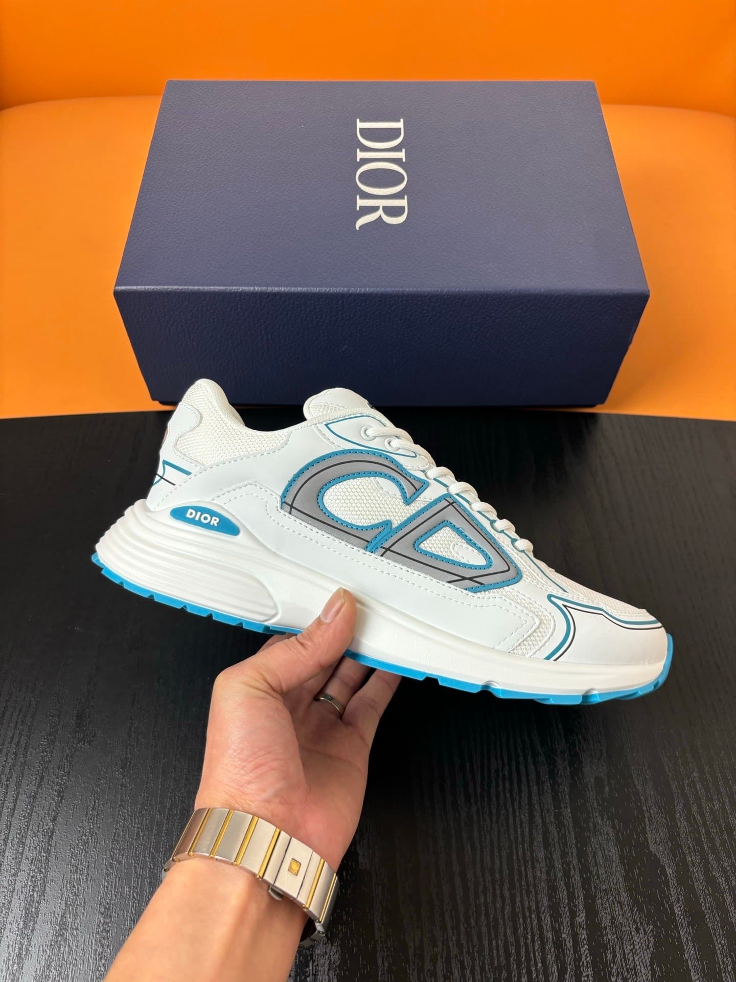 DR B30 Sneaker