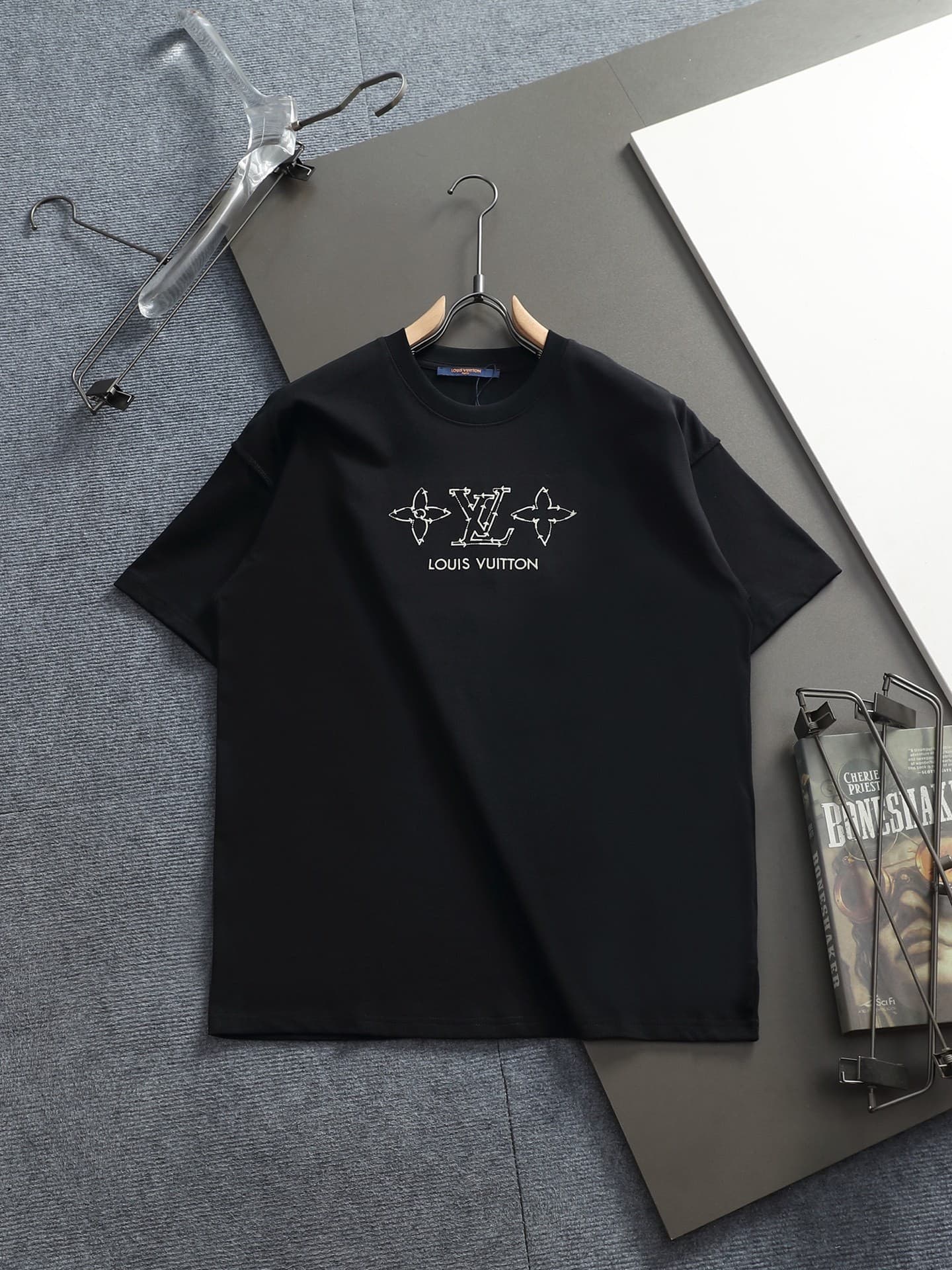 L X V T-shirt