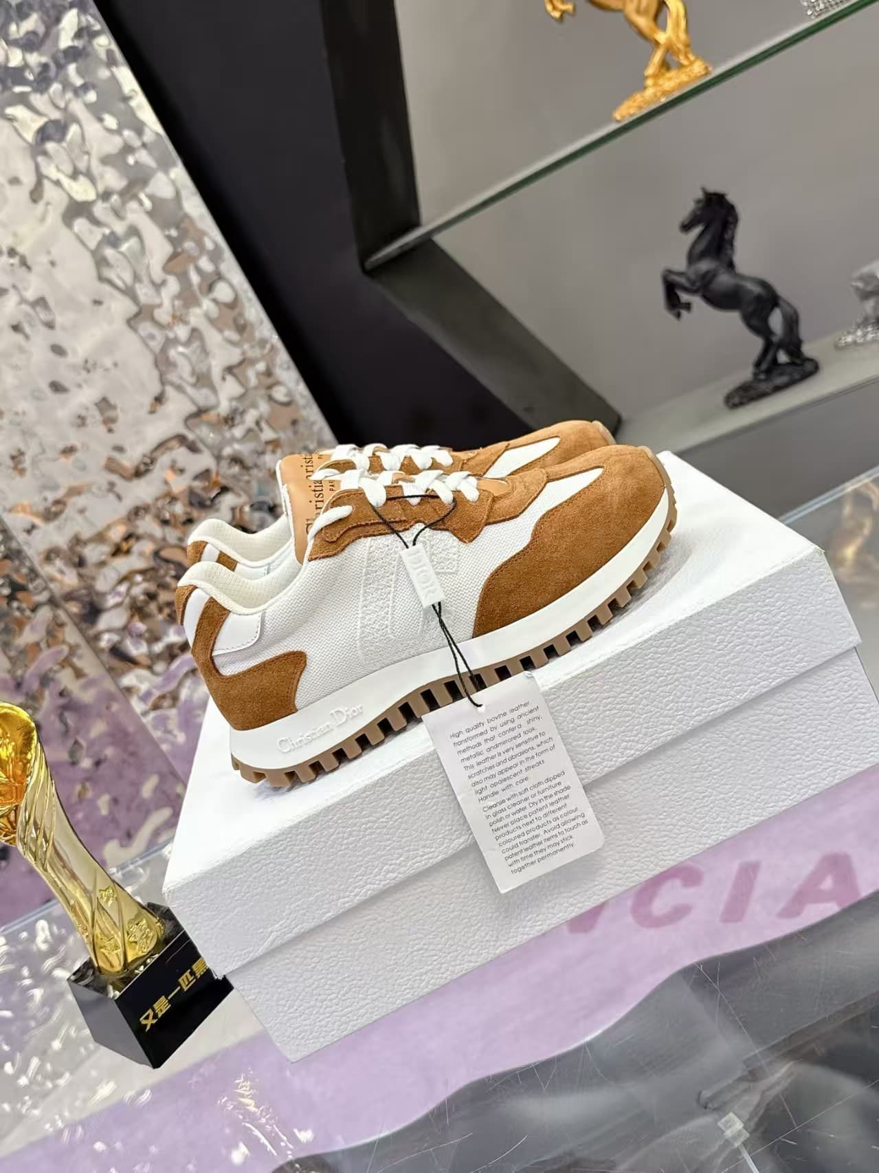 DR Sneaker(Women's style)