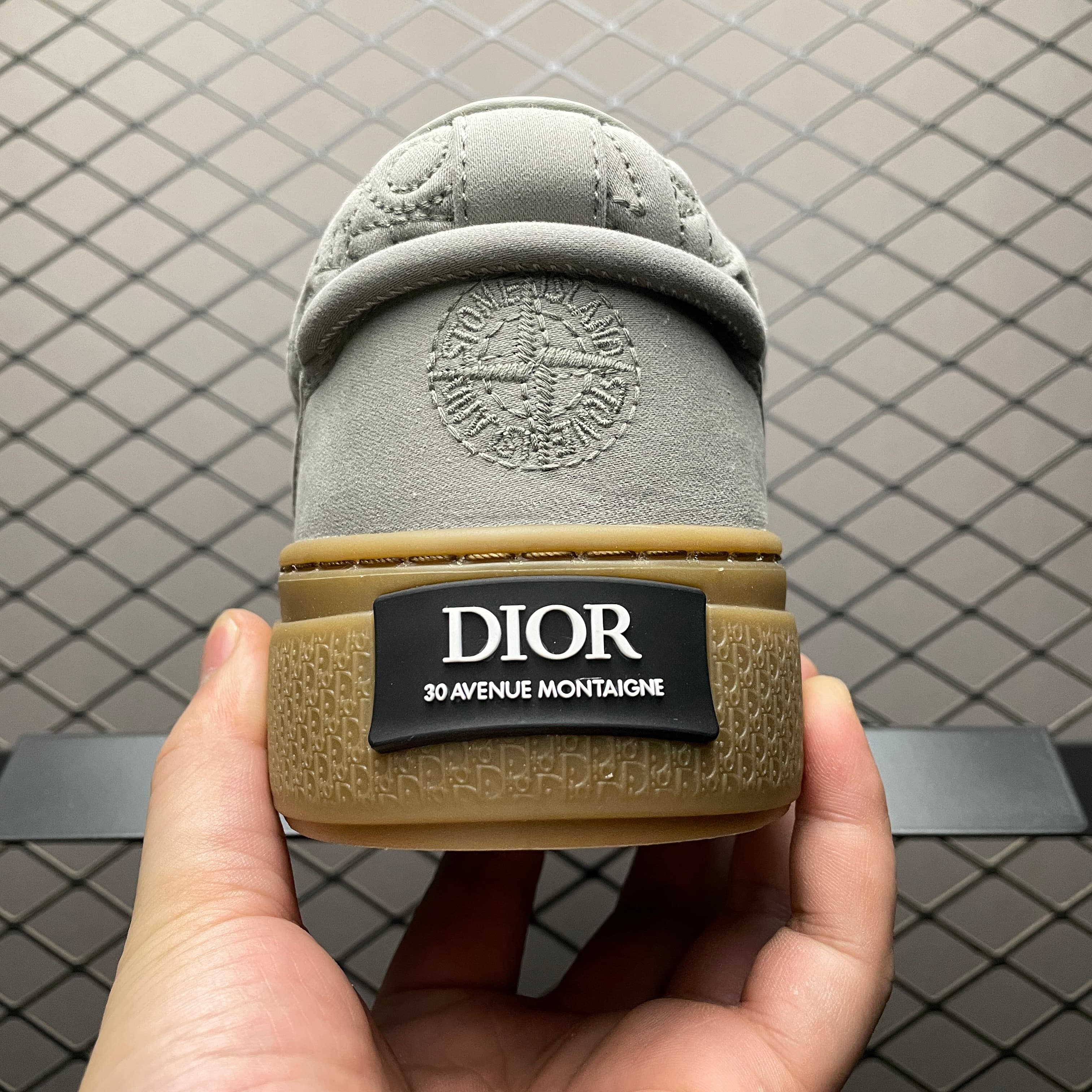 DR B33 Sneaker
