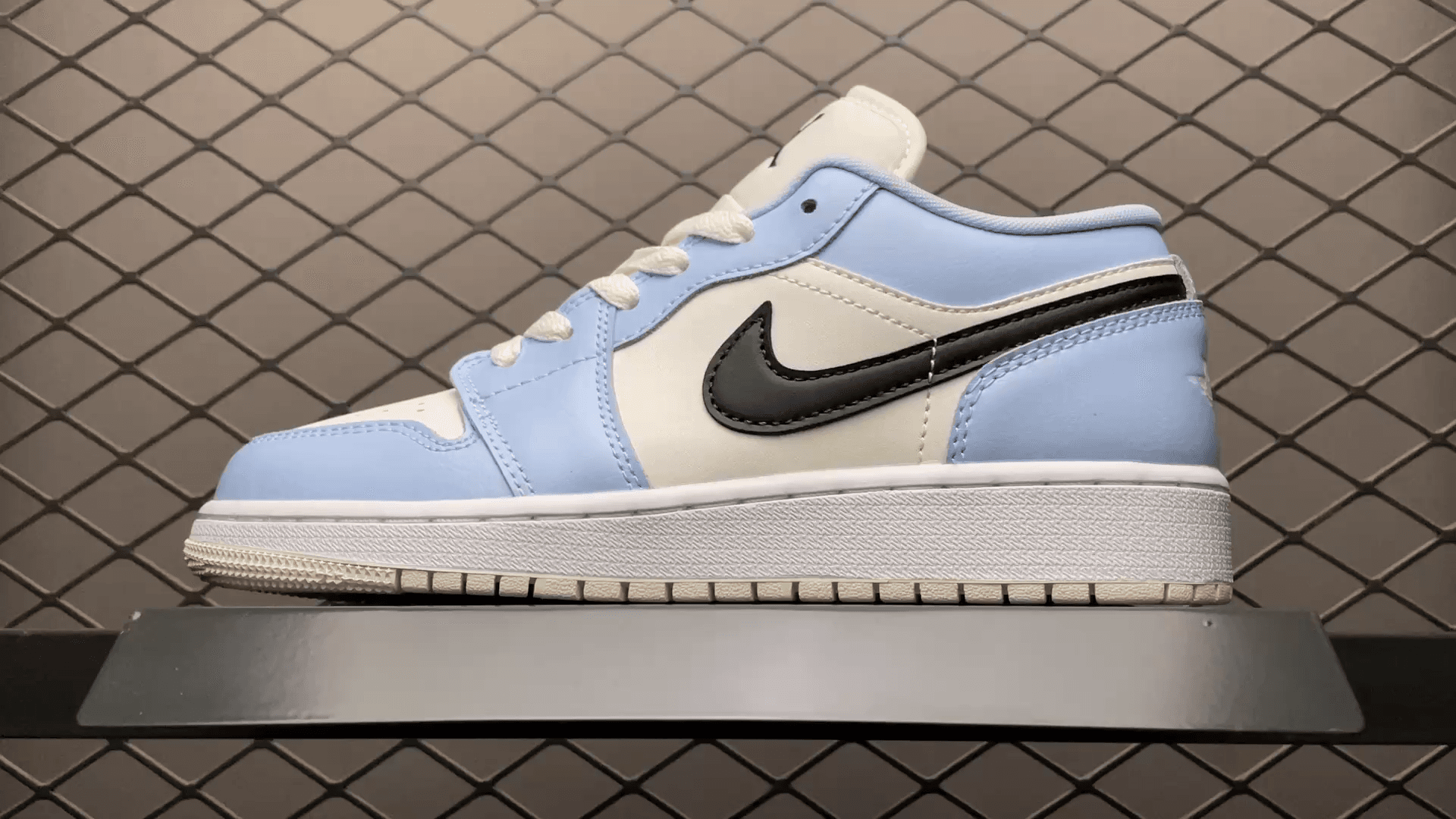JRD 1 Low Ice Blue Black 554723-401