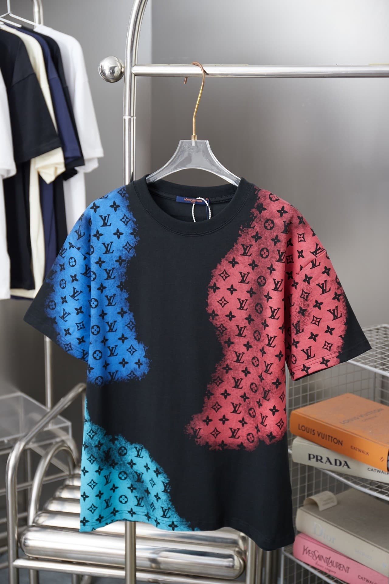 L X V T-Shirts