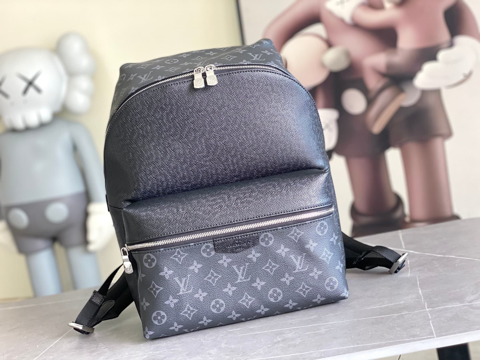 L X V Discovery Backpack M30230 40x30x20cm