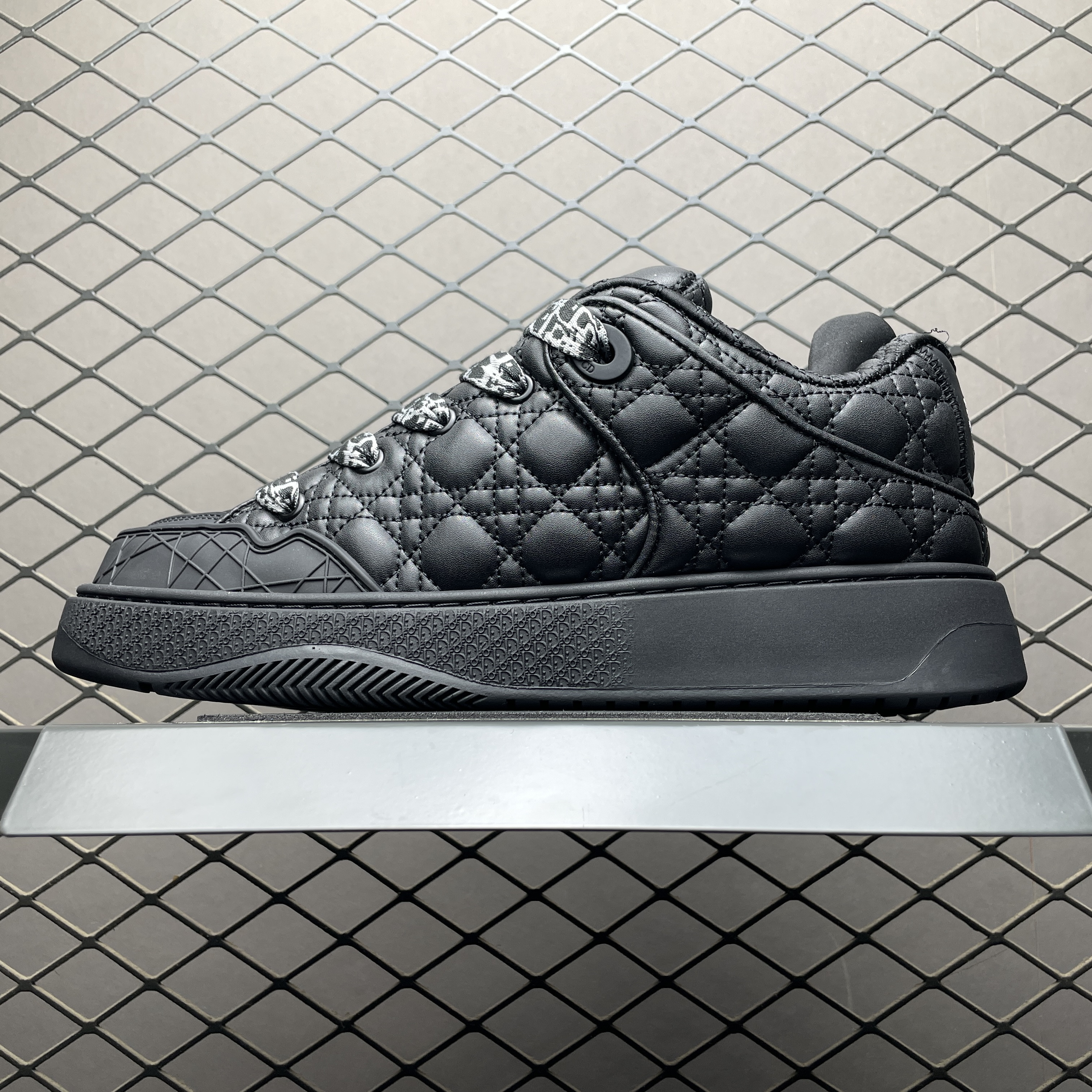 DR B9S Sneaker