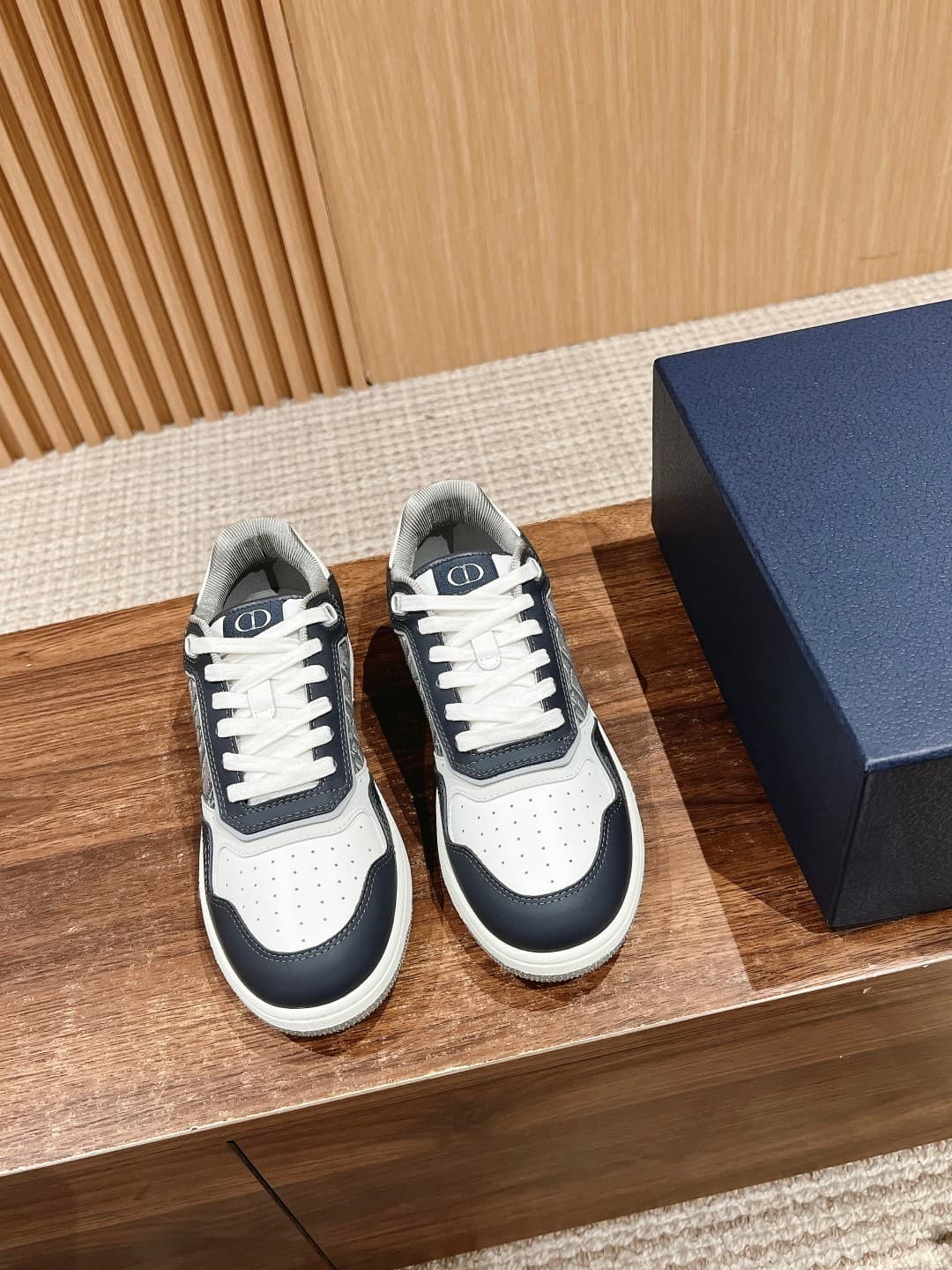 DR B27 sneaker