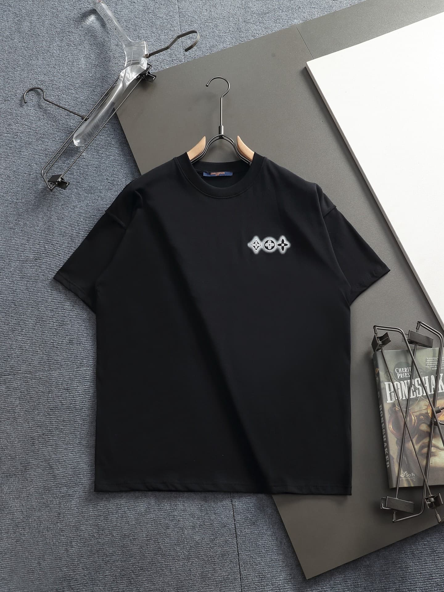 L X V T-shirt