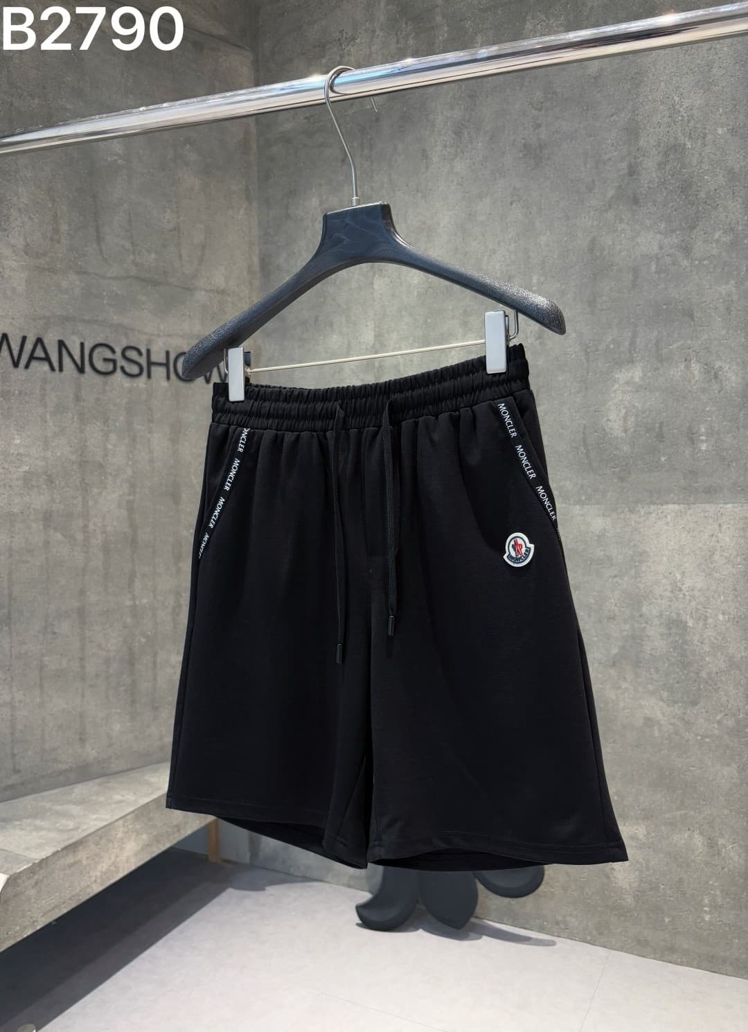 MONC Shorts(Multiple colors)