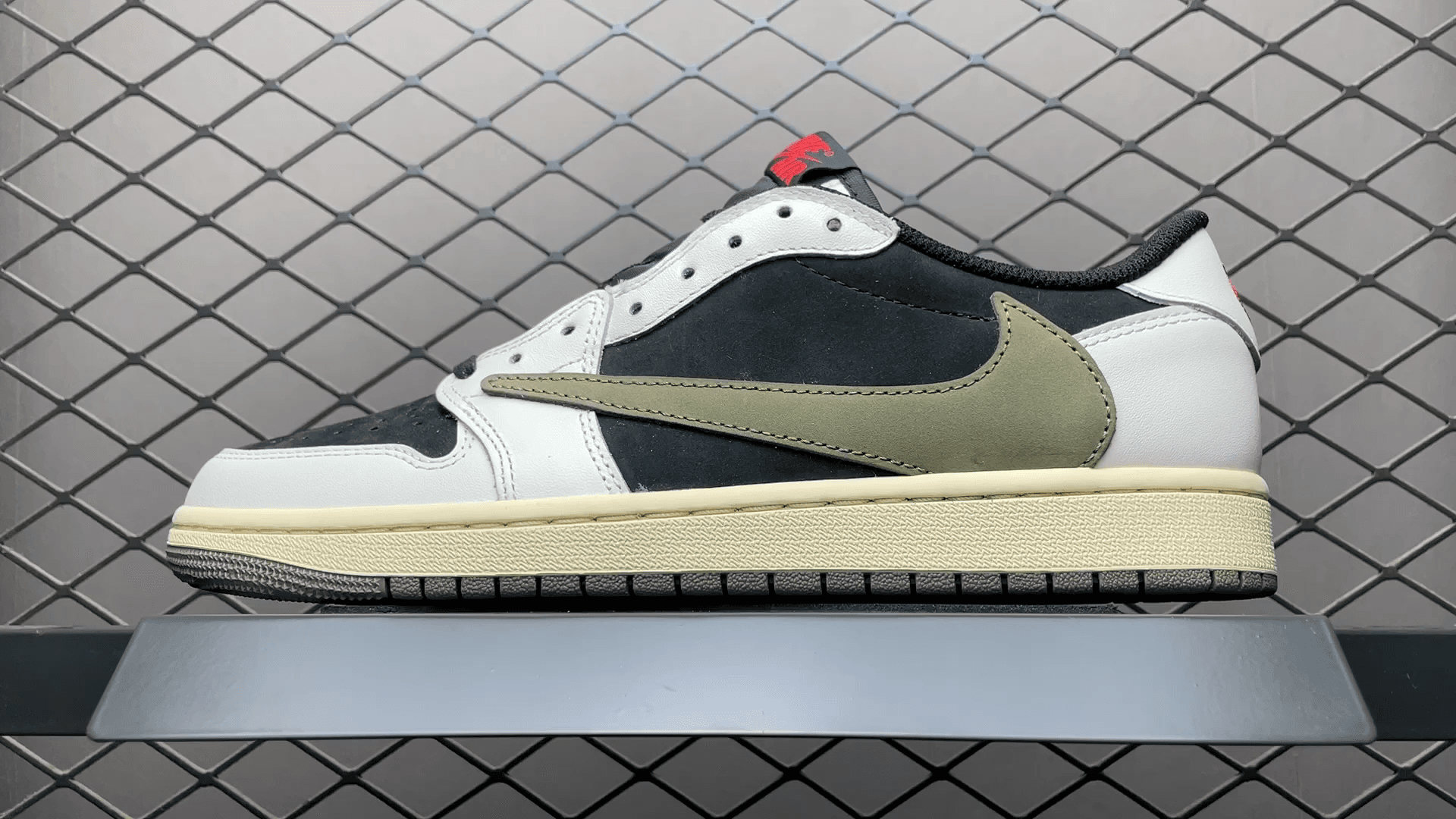 JRD 1 Retro Low OG SP Travis Scott Olive DZ4137-106