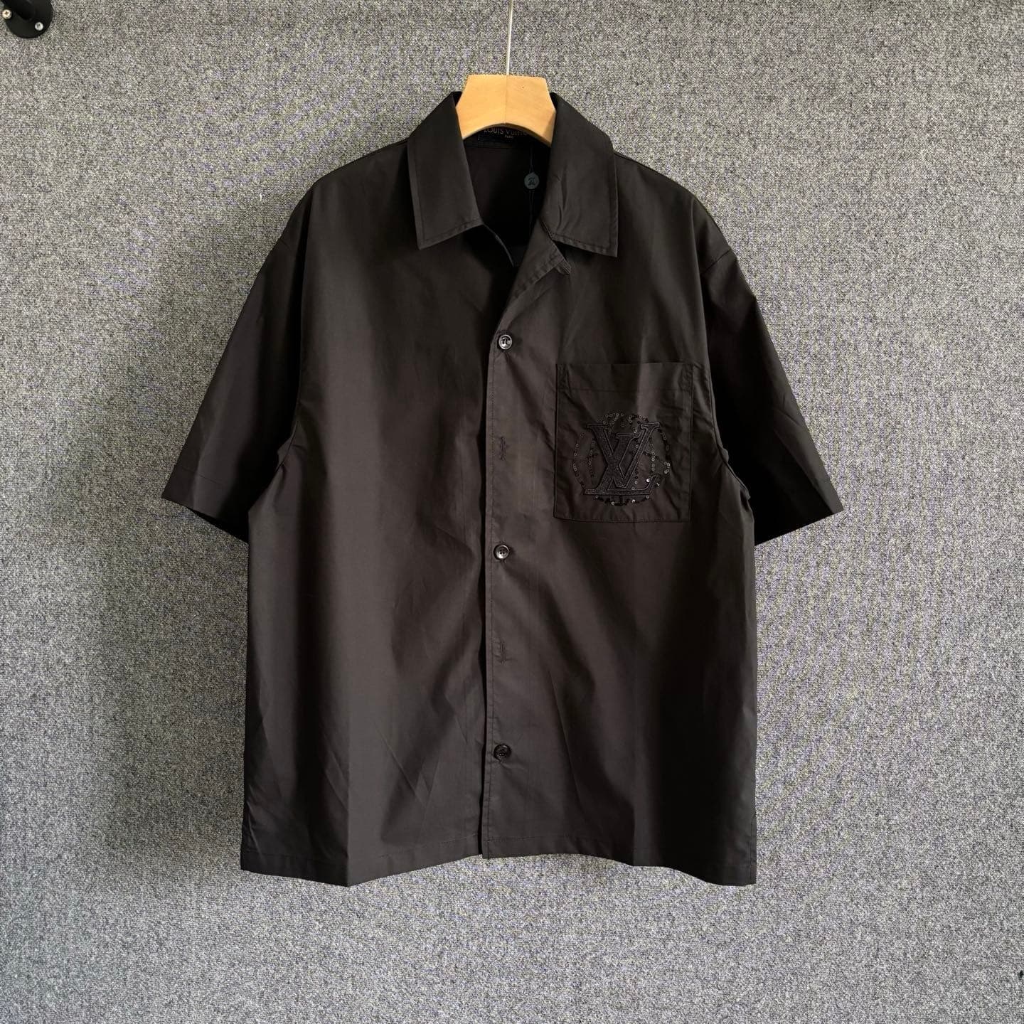 L X V Lapel shirt