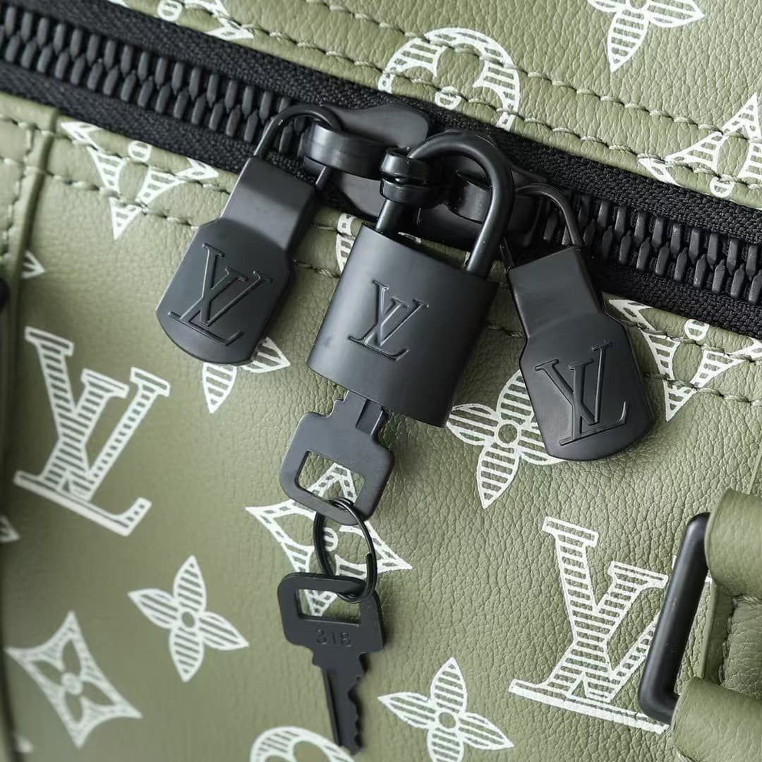 L X V M12504 26ss Keepall Bandouliere 29*23*50