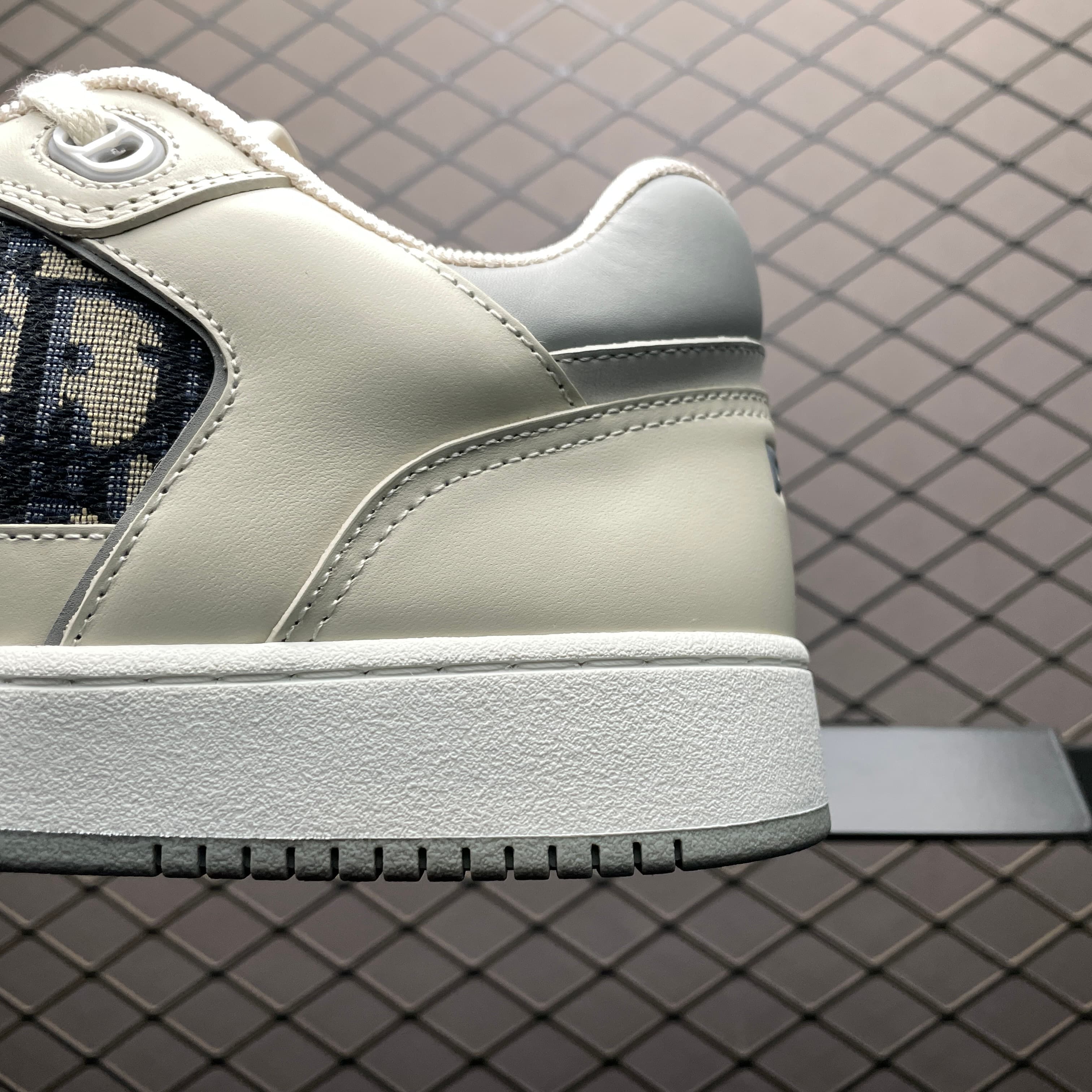 DR B27 sneaker