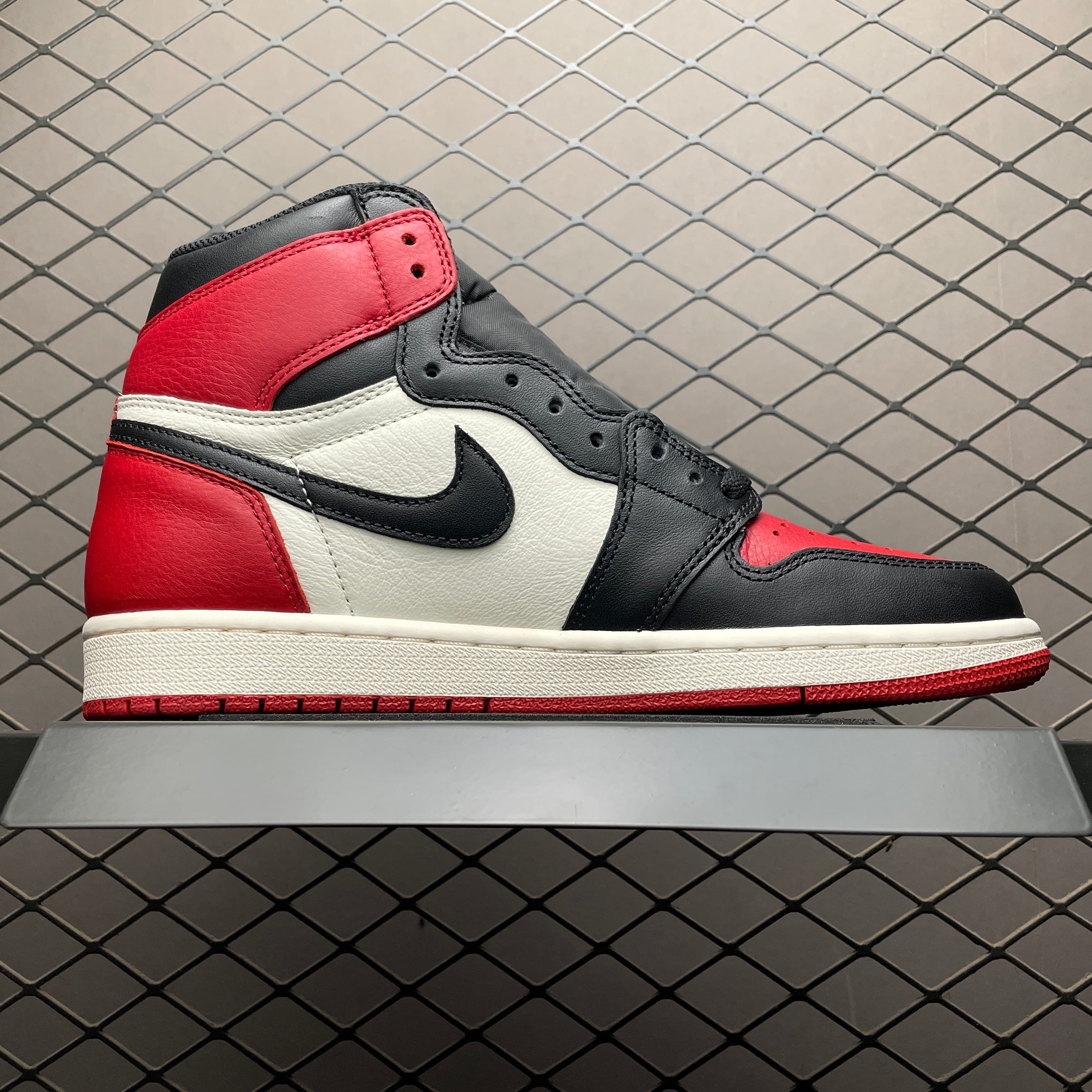 JRD1 Retro Bred Toe 555088-610