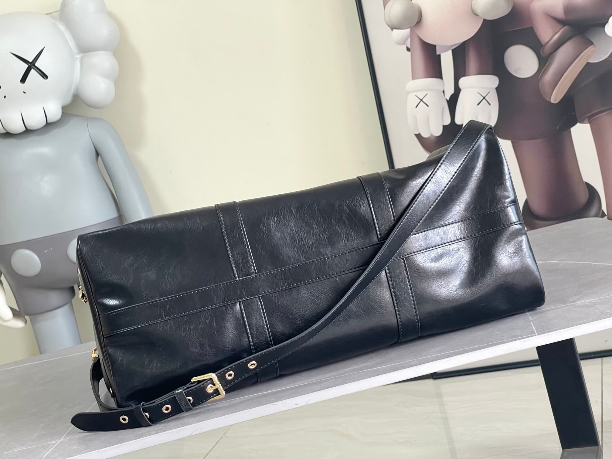 L X V Travelling bag M15300 50x21x28cm