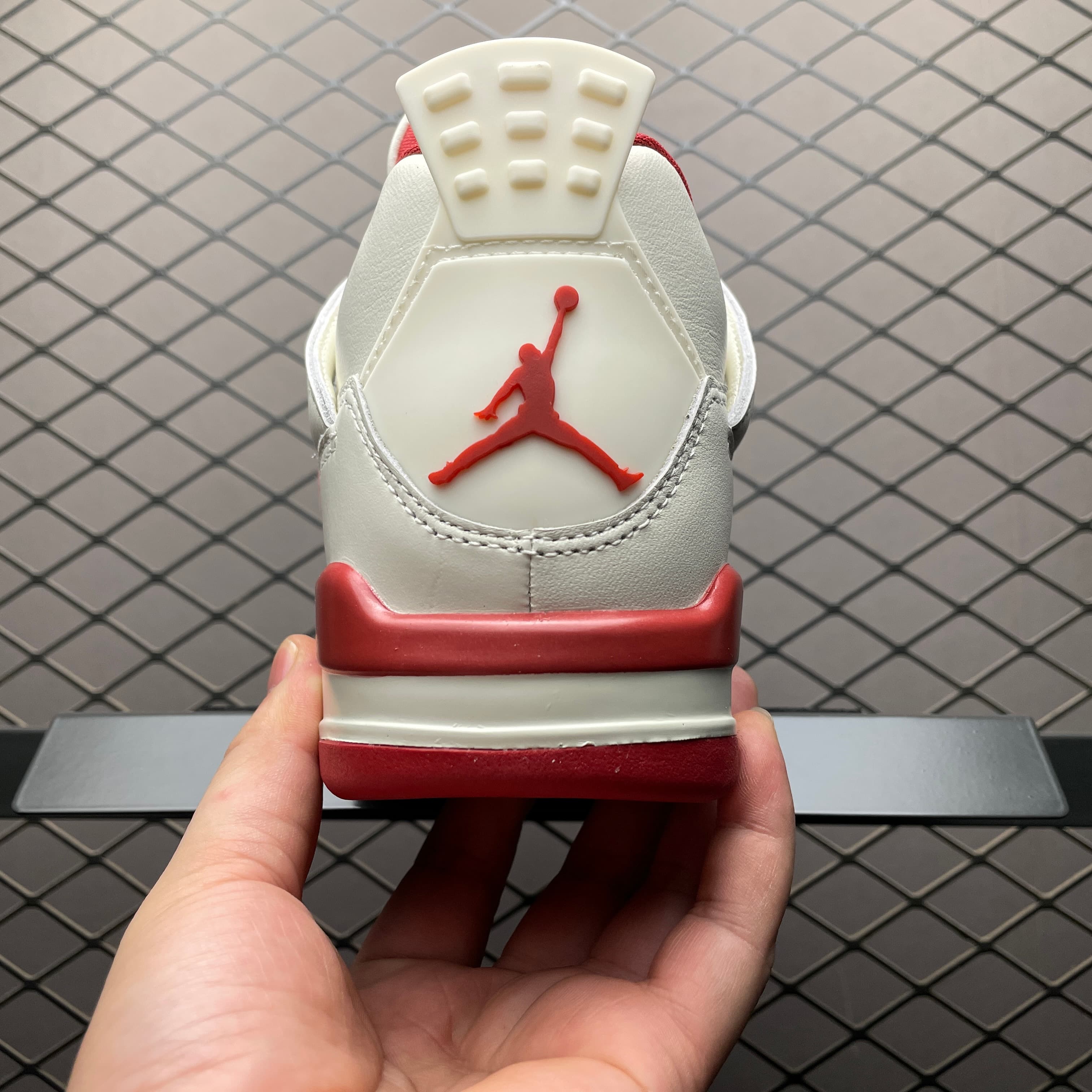 JRD 4 Sneakers HV0823-108