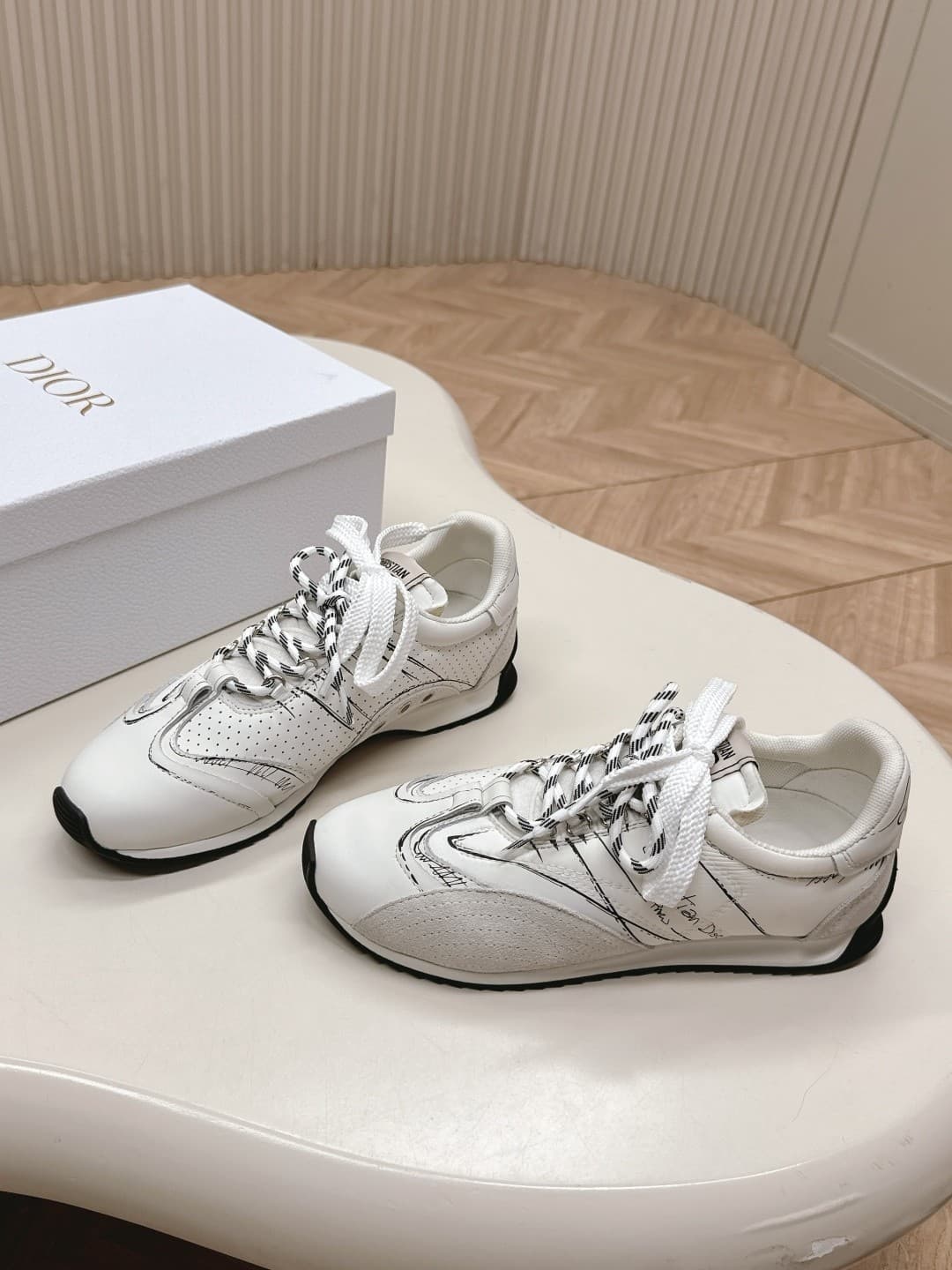 DR Sketch Sneaker