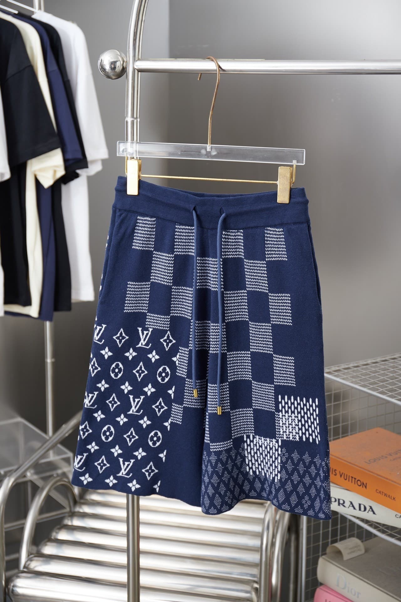 L X V Knit shorts