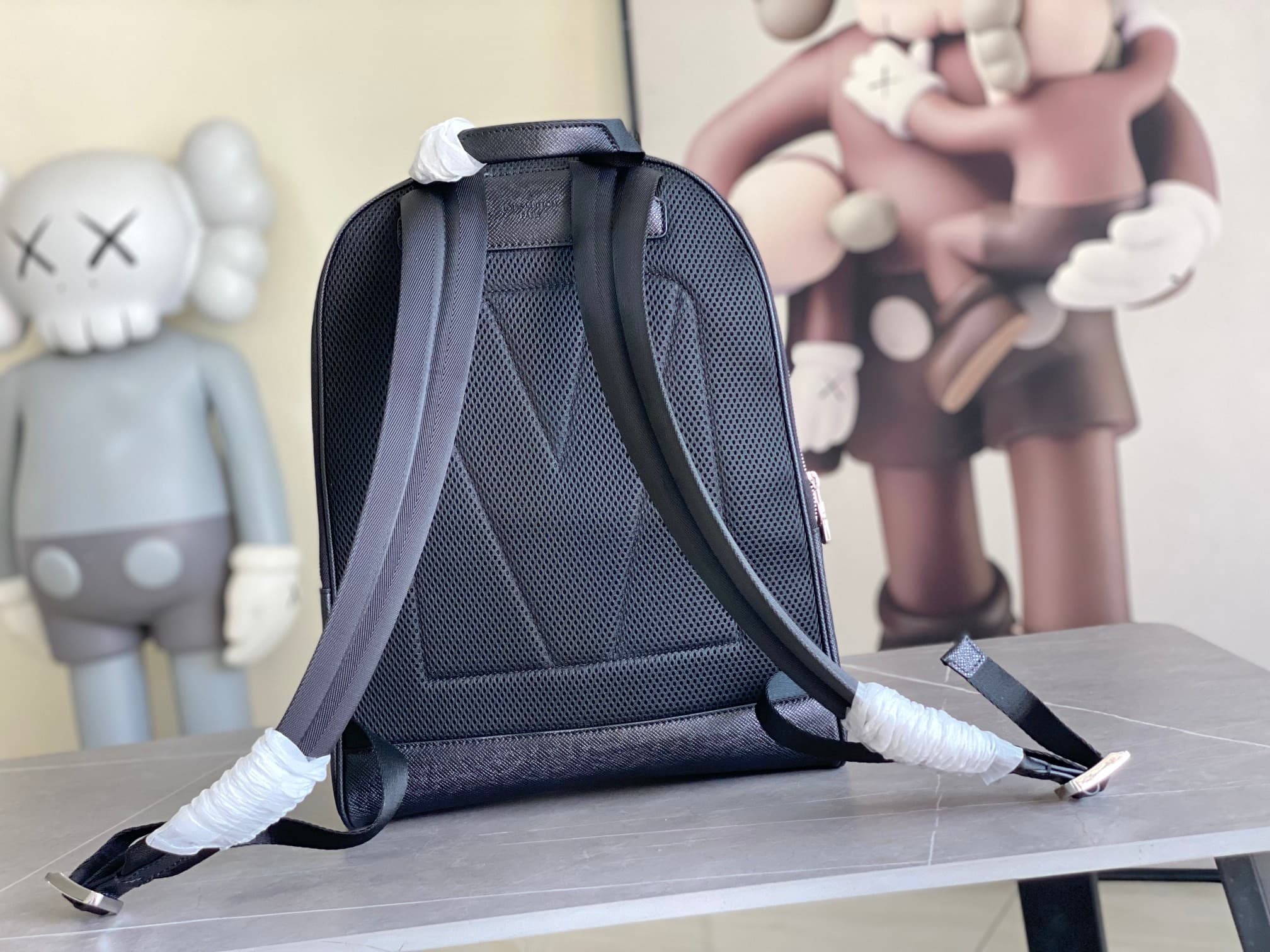 L X V Backpack M30857 40x31x15cm