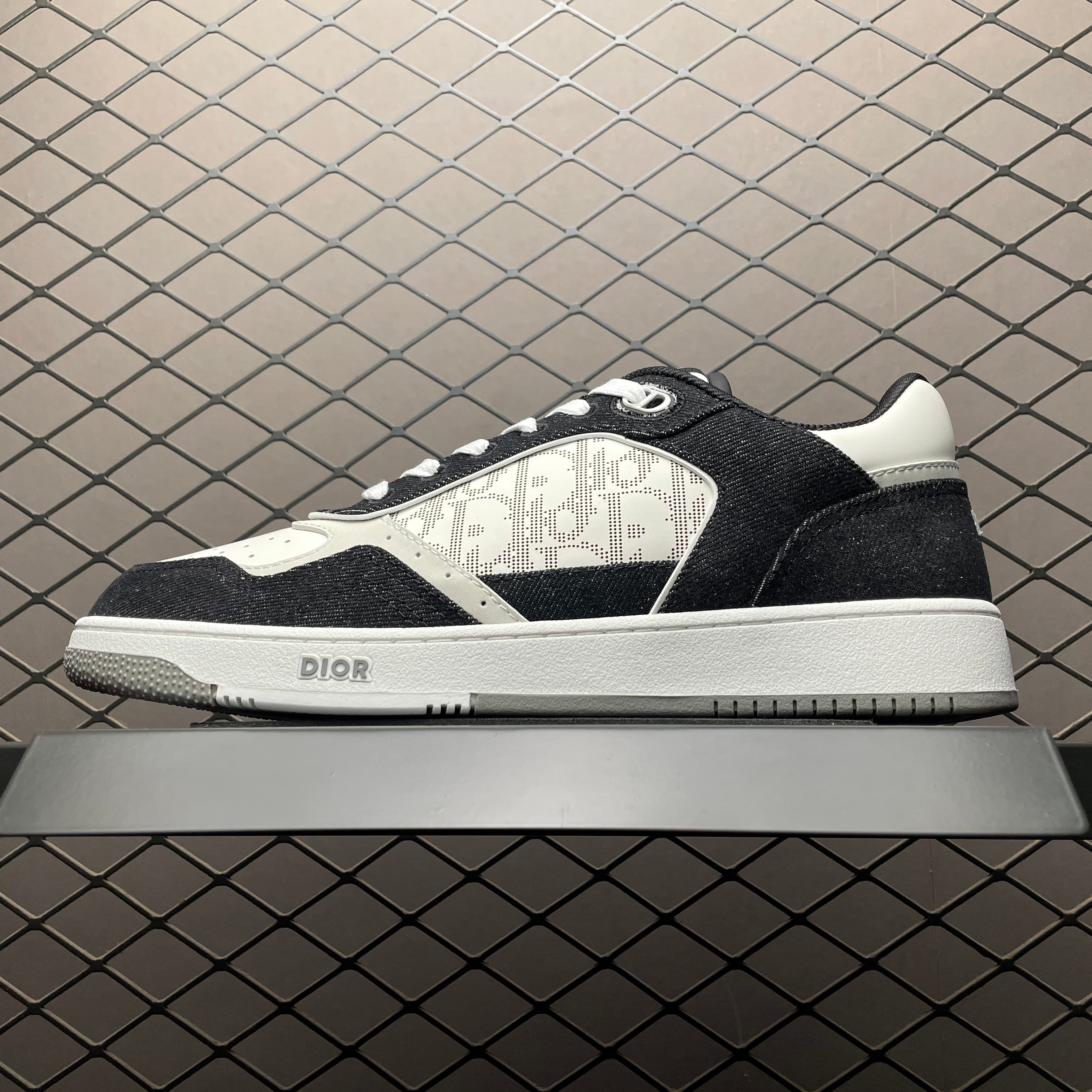 DR B27 sneaker