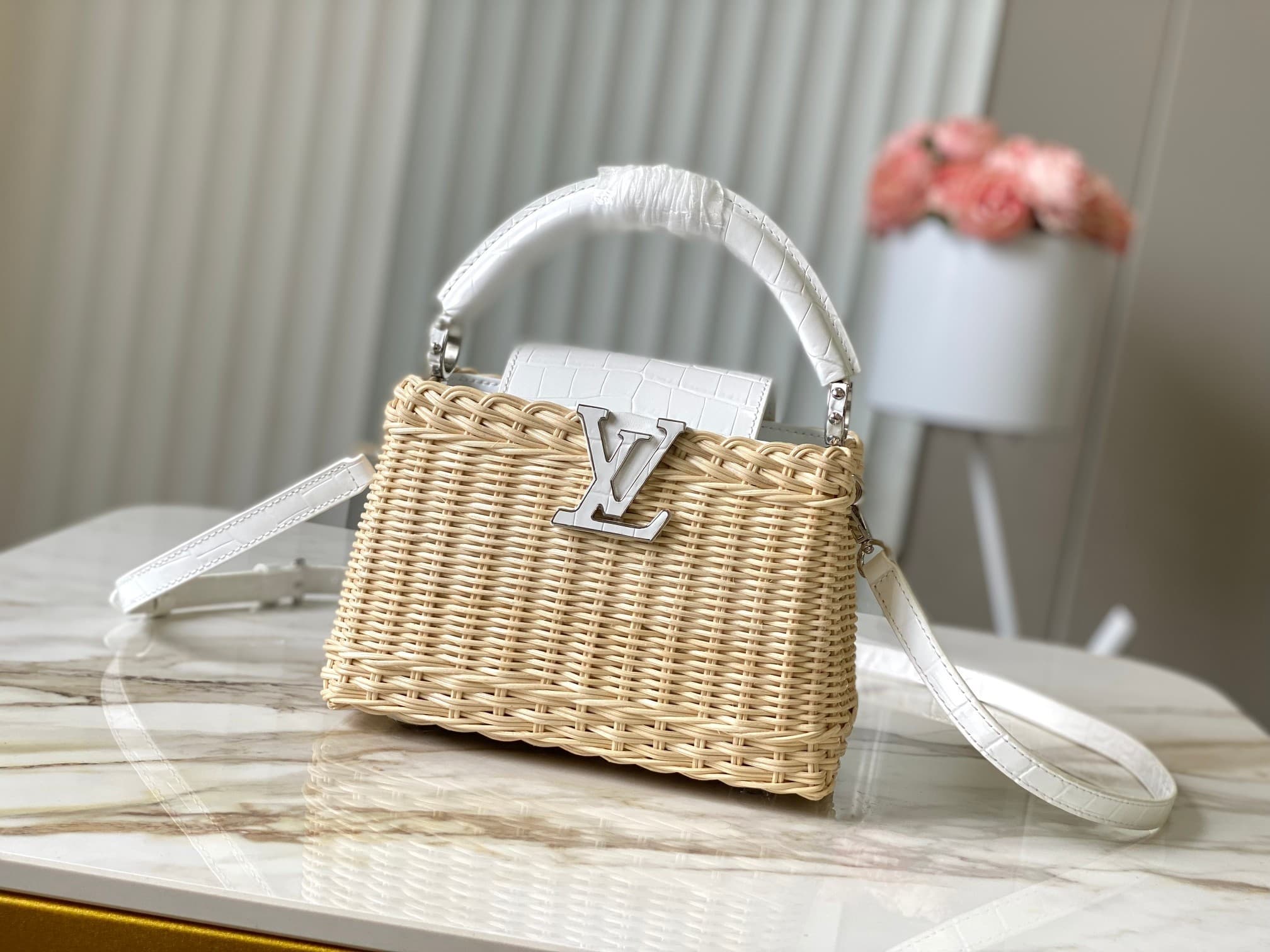 L X V Capucines bag 21x14x8cm