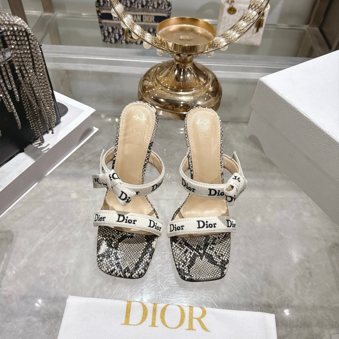 DR High heels 8.5cm