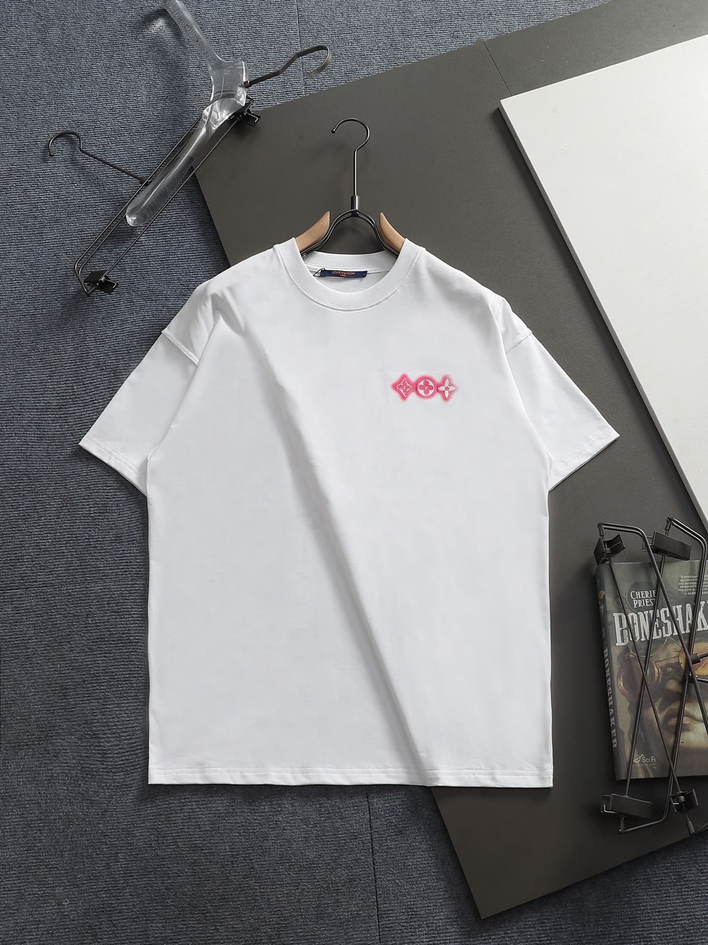 L X V T-shirt