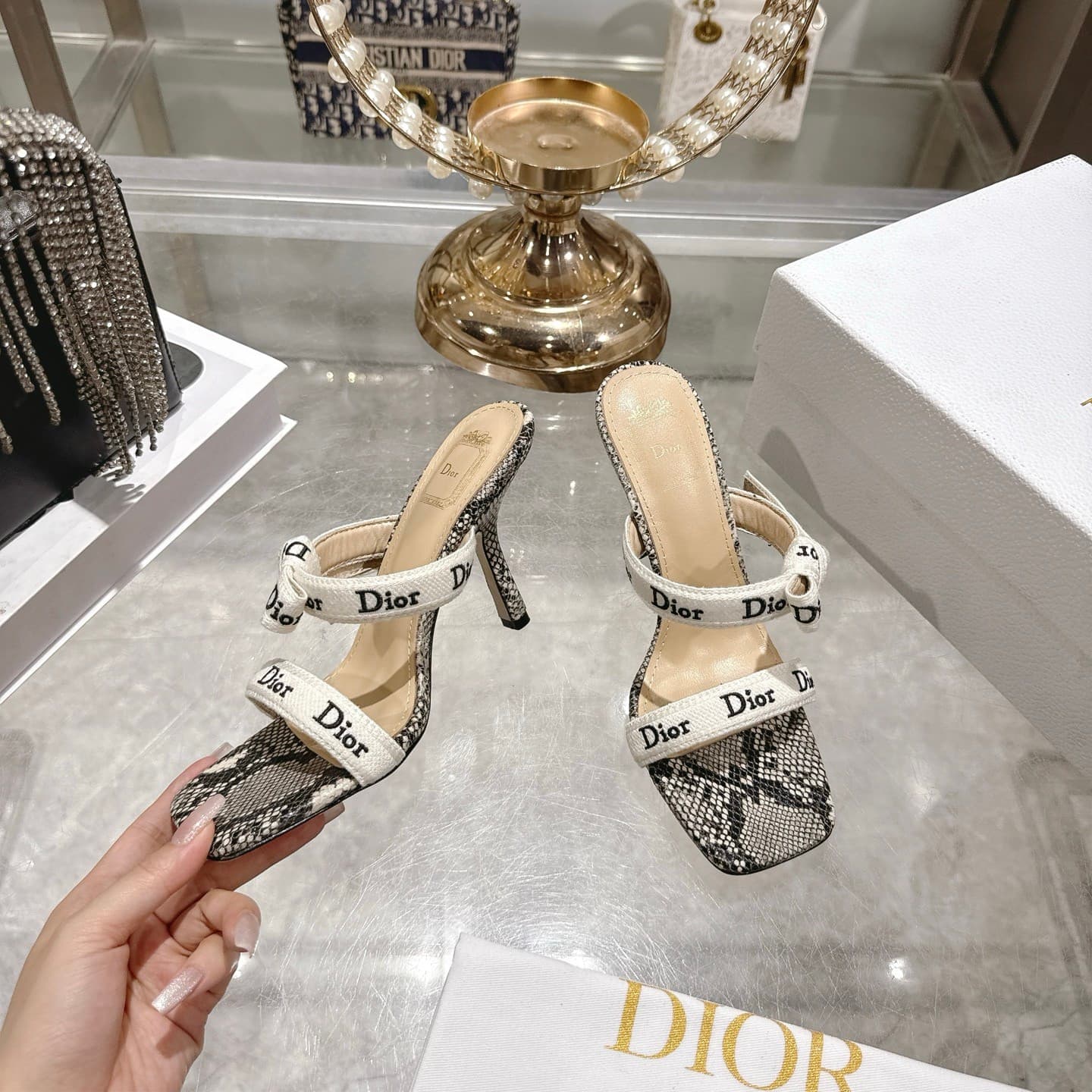 DR High heels 8.5cm