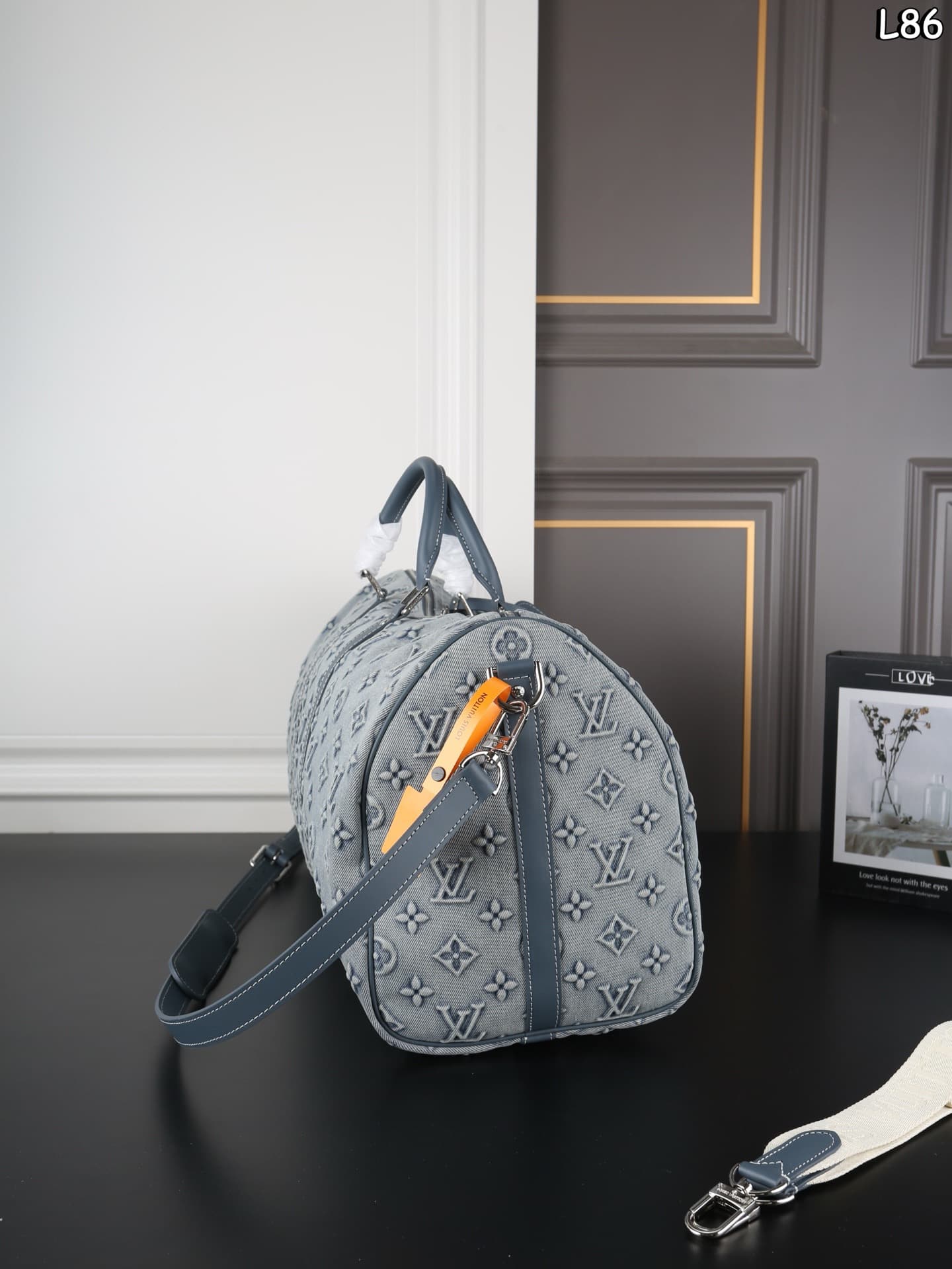 L X V Keepall Bandouliere M22532 50X29X23cm