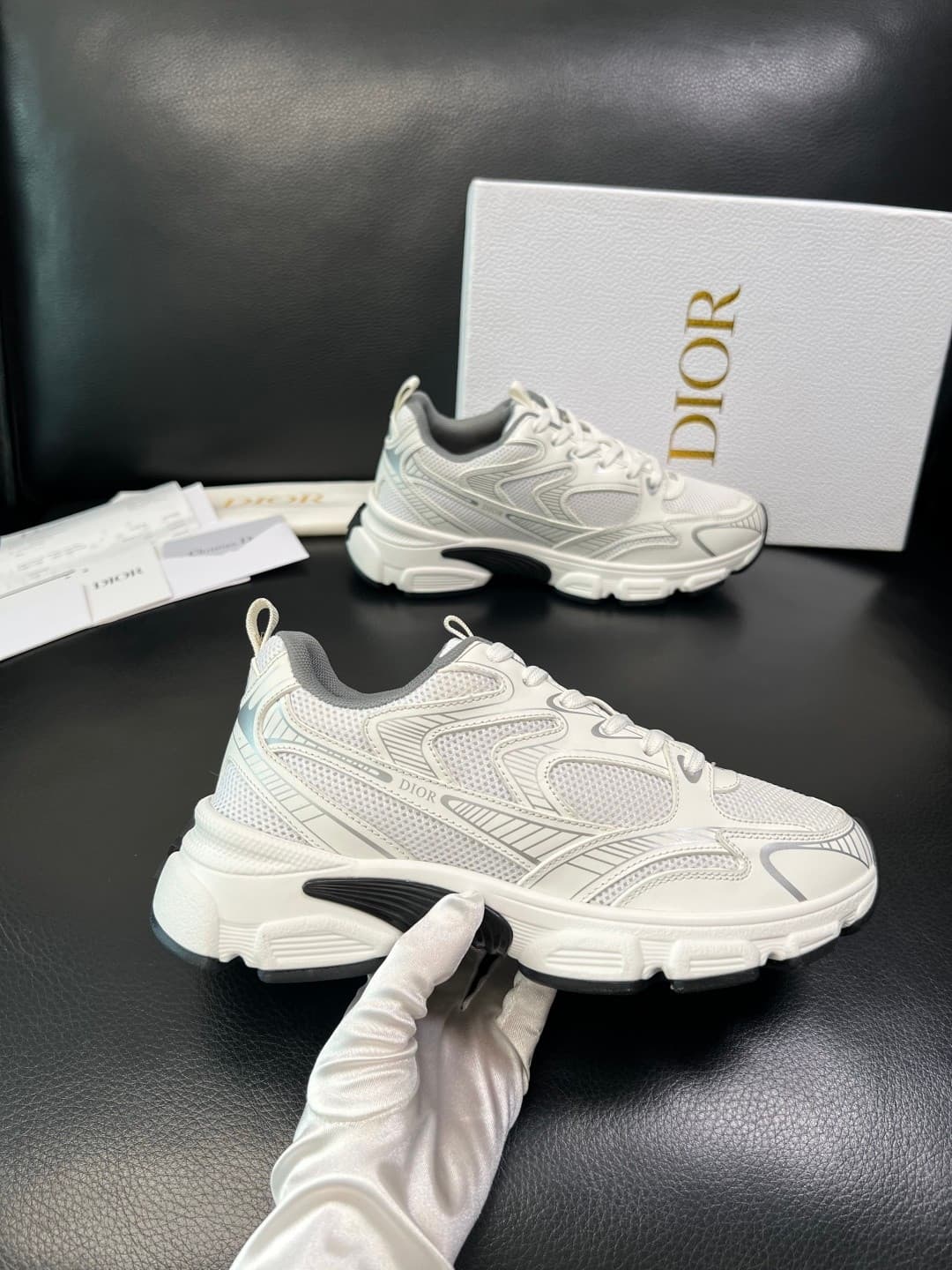 DR Sneaker