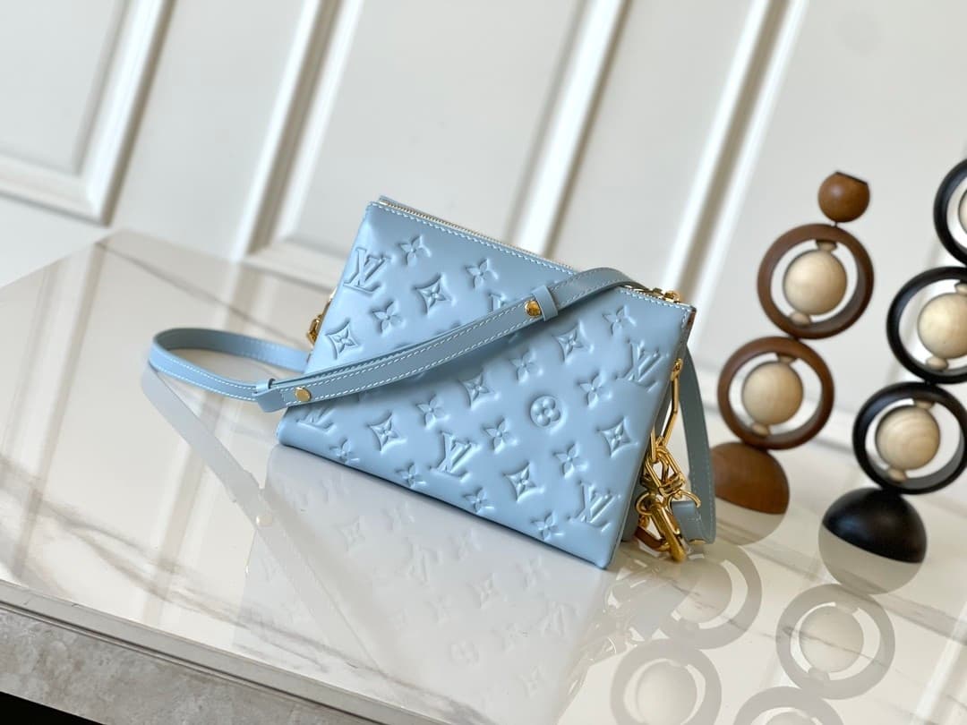 L X V Coussin BB M24338 20x16x12cm