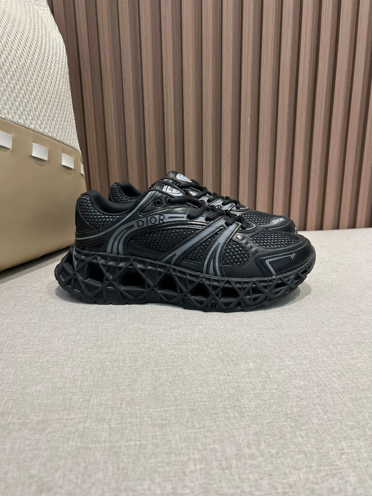 DR Sneaker