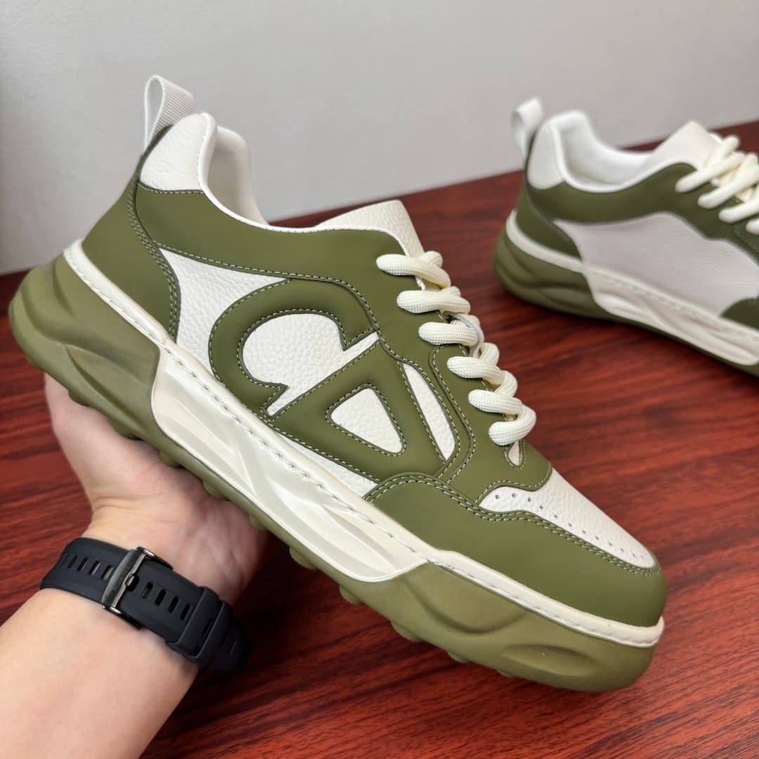 DR Sneaker