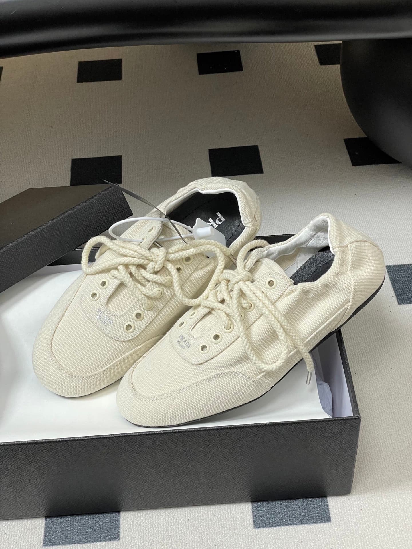 PRD sneaker(Women's style)