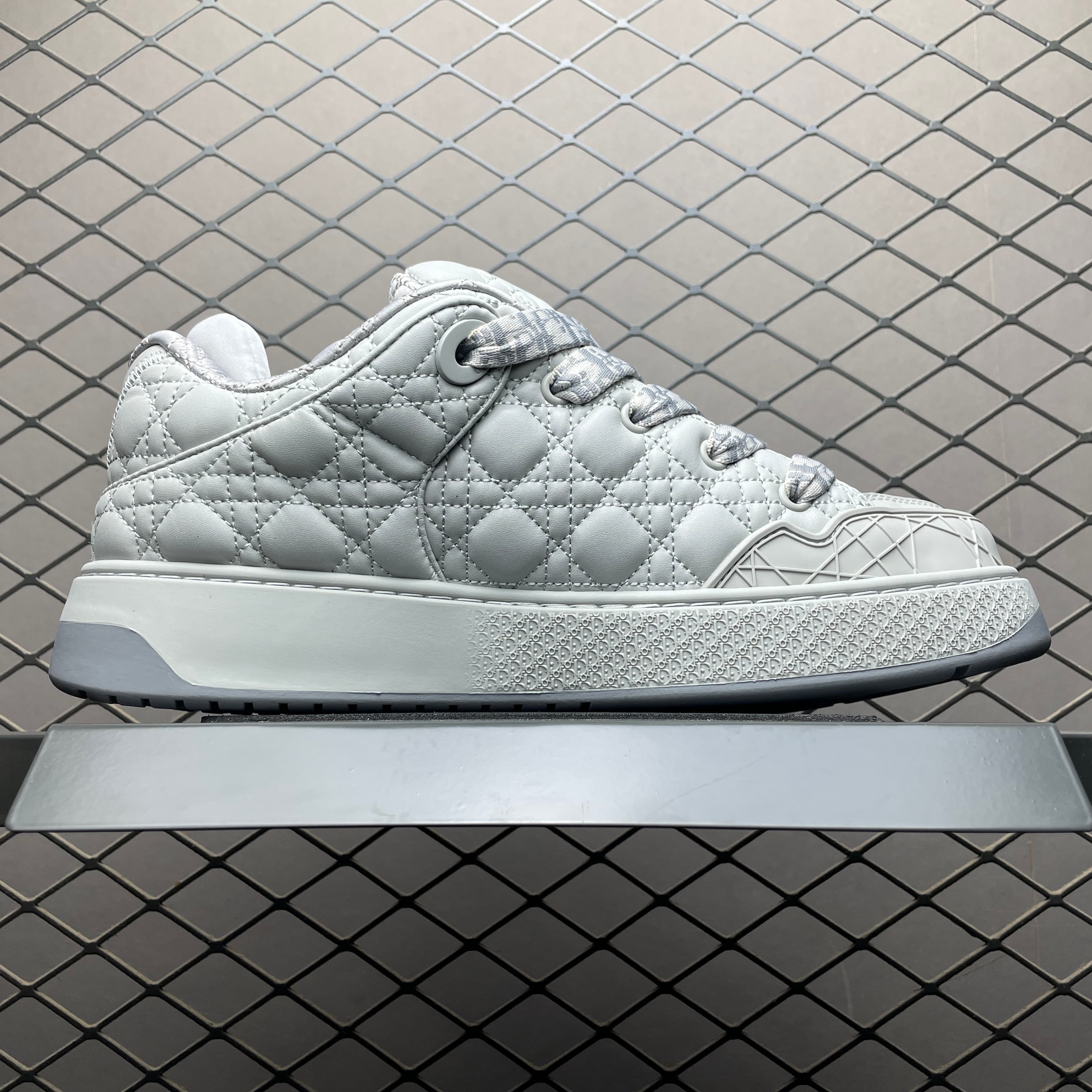DR B9S Sneaker