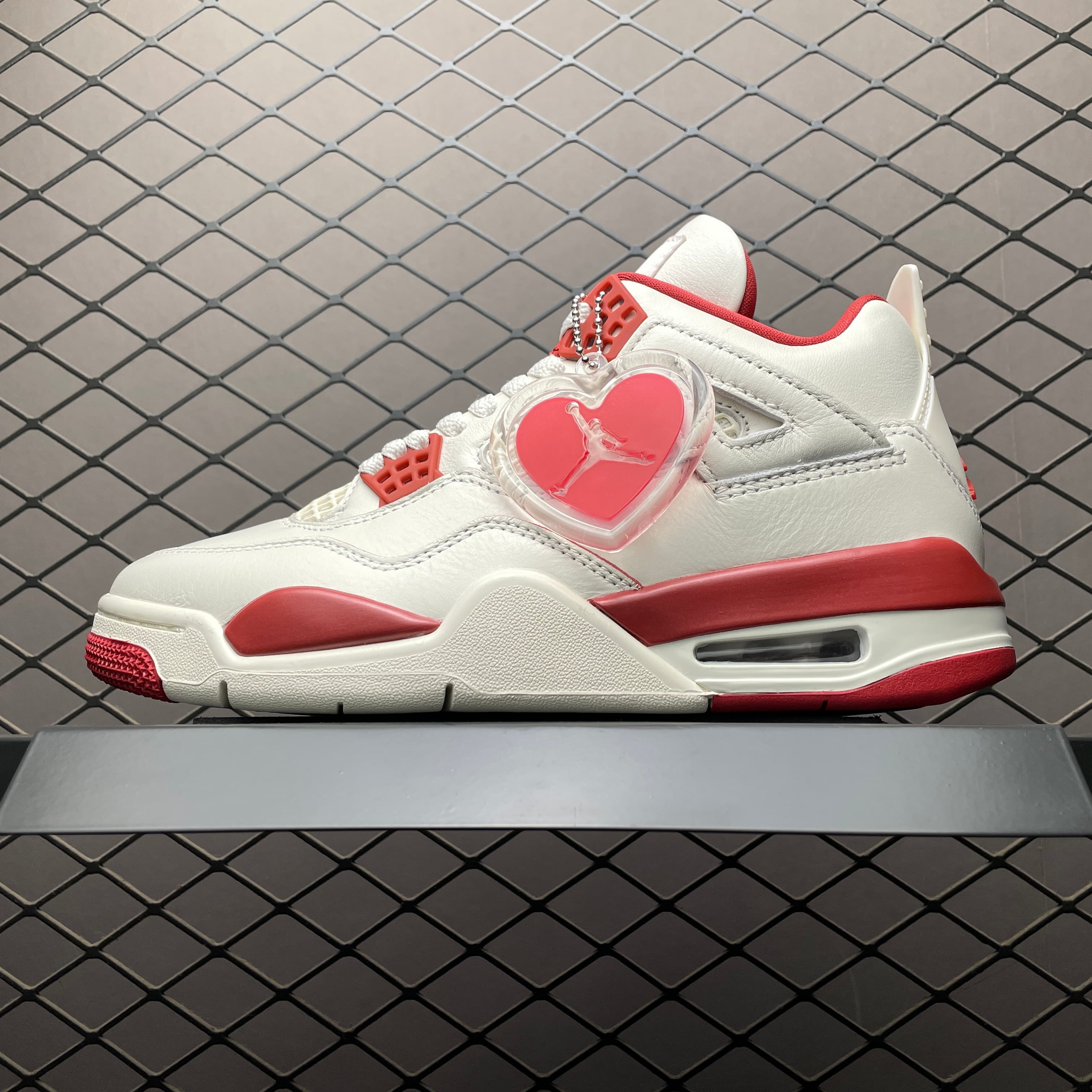 JRD 4 Sneakers HV0823-108
